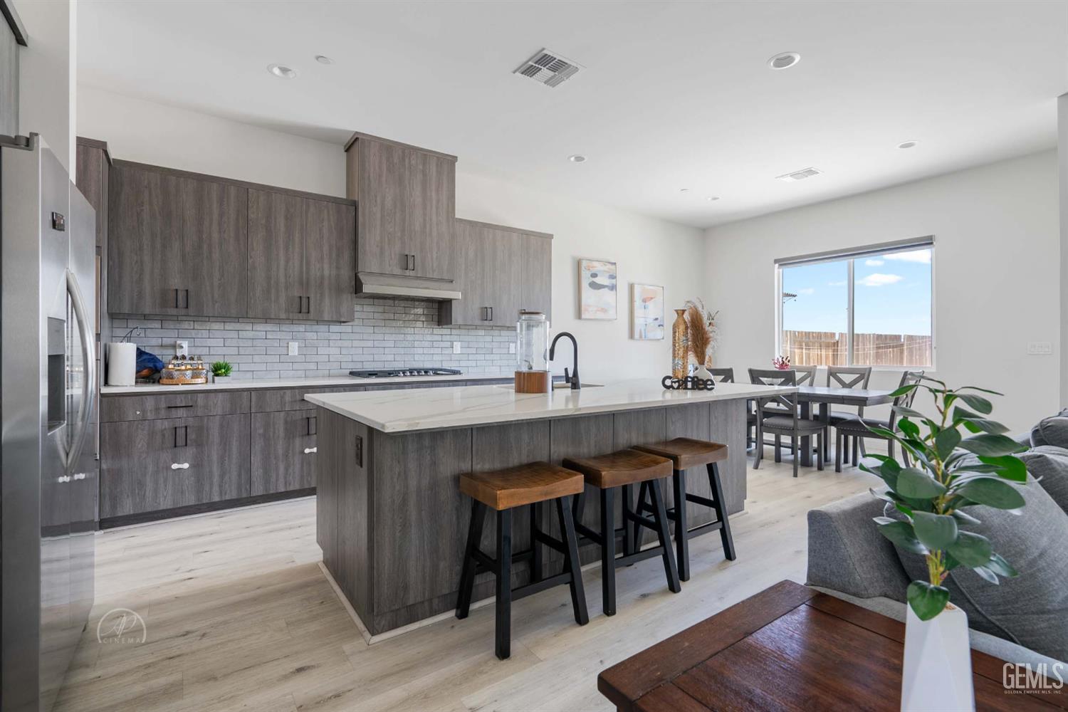 1215 Brookline Lane