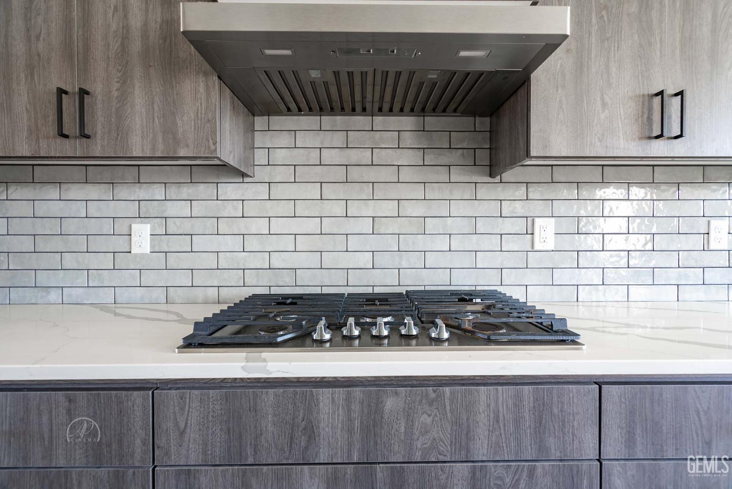 1215 Brookline Lane