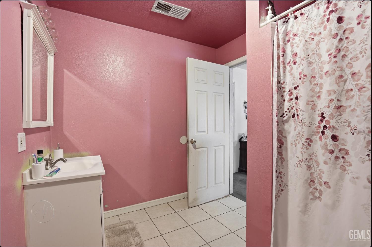 225 San Lucas Street