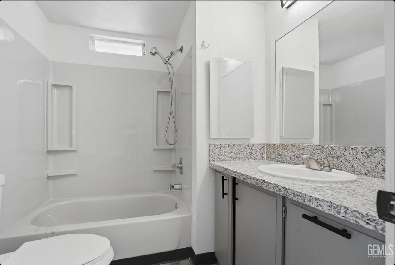 420 Oswell Street Unit: 37