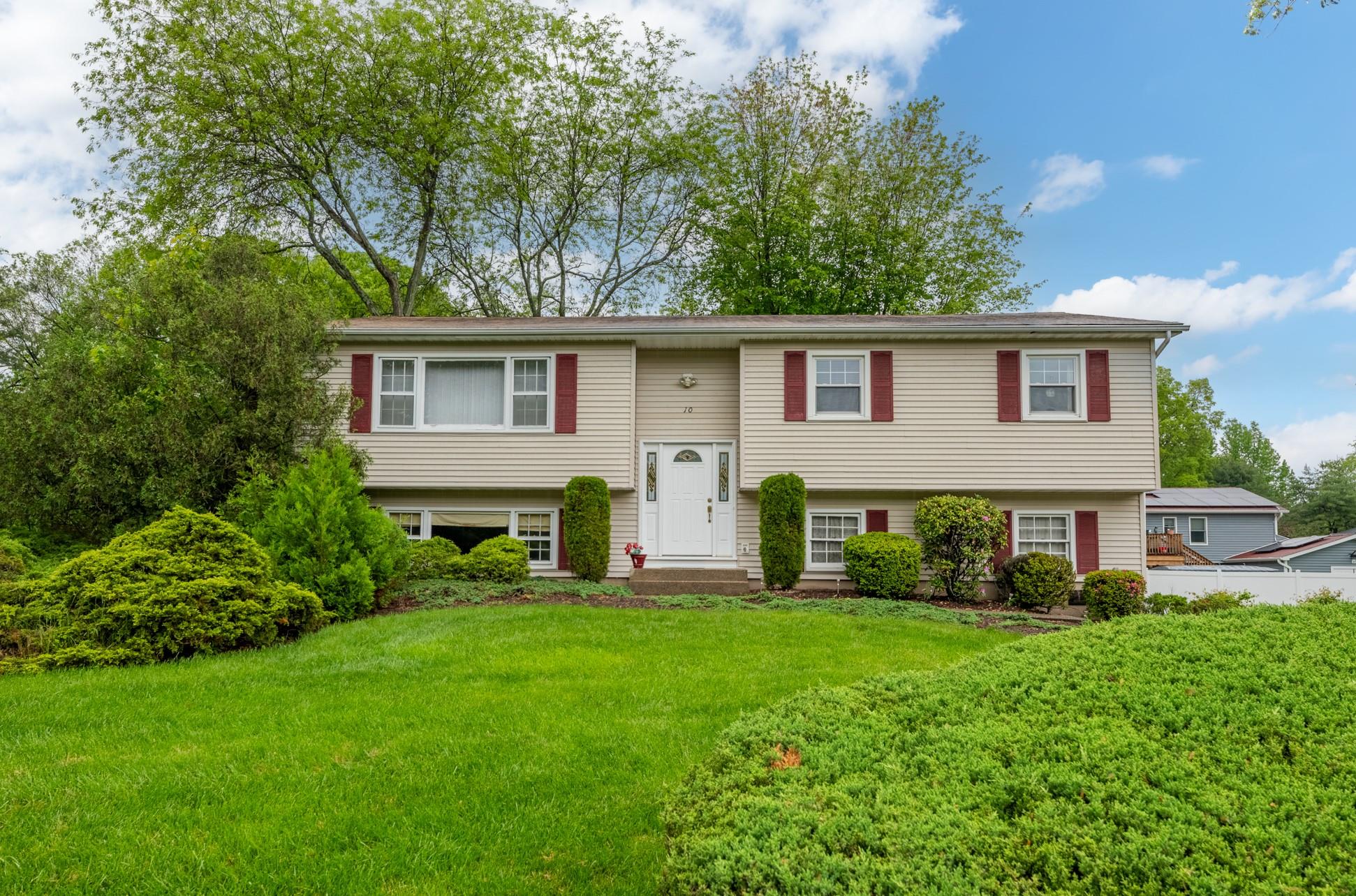 10 Parklyn Court