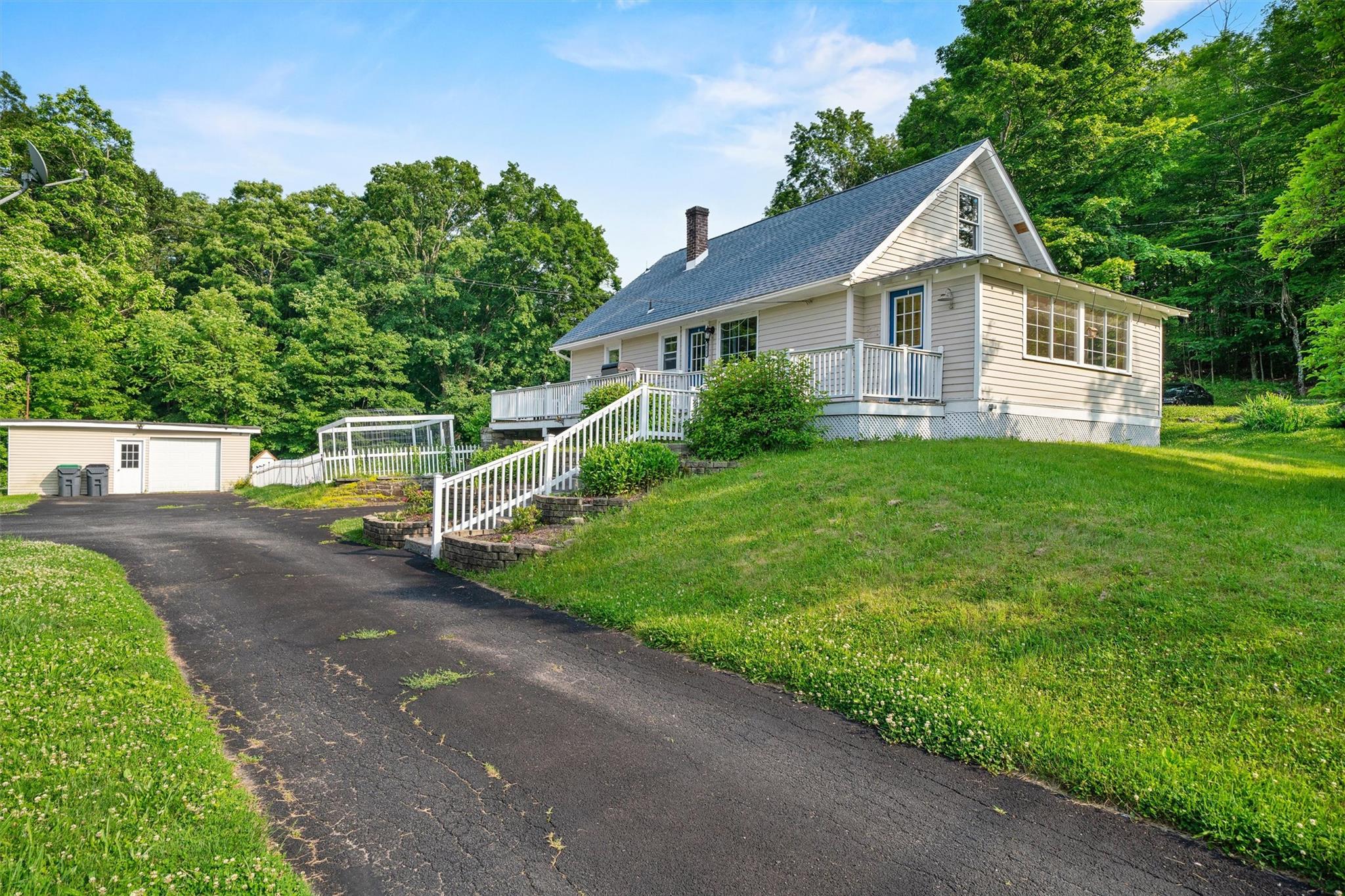 2031 Route 302