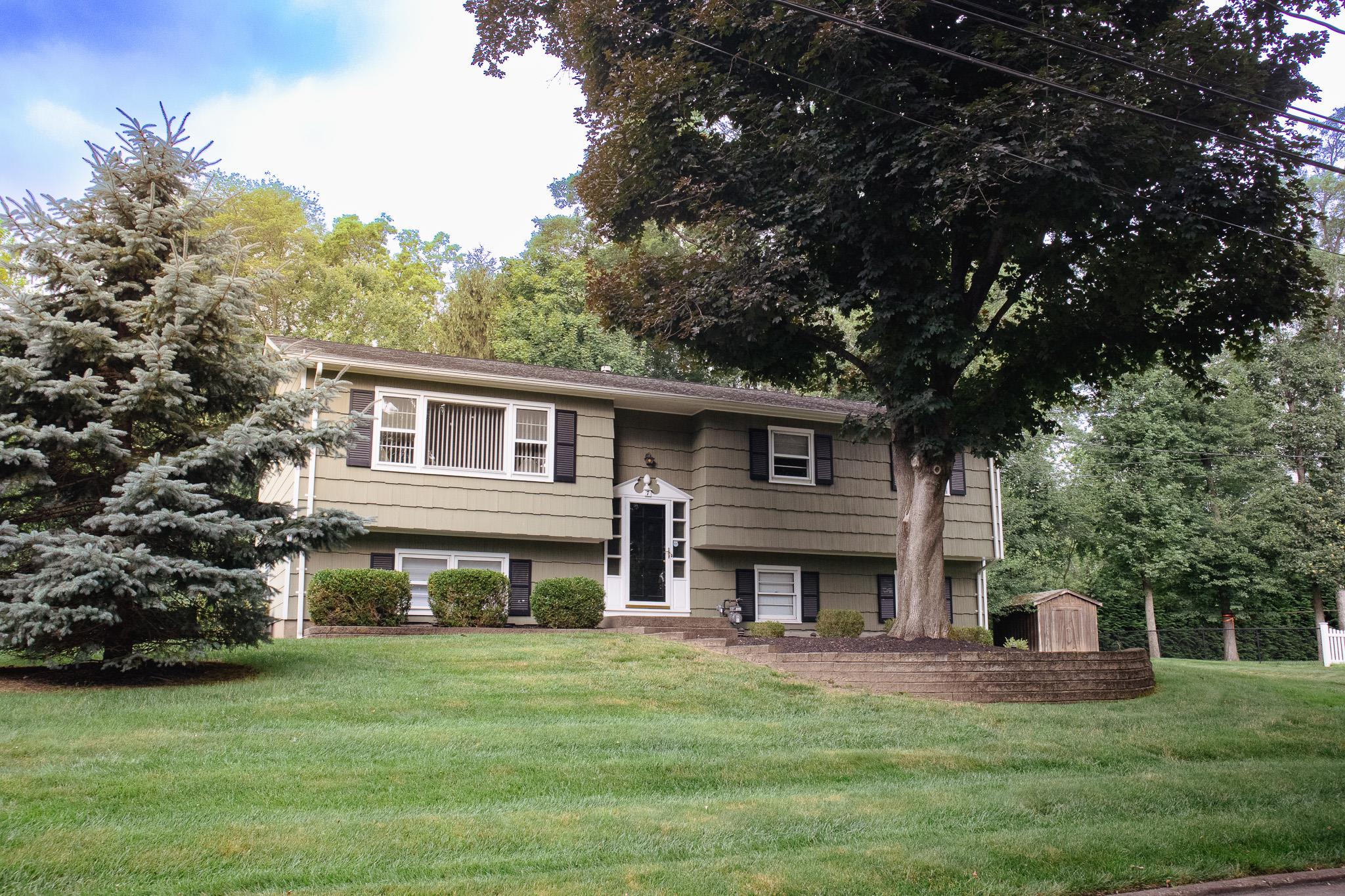 7 Brentwood Drive