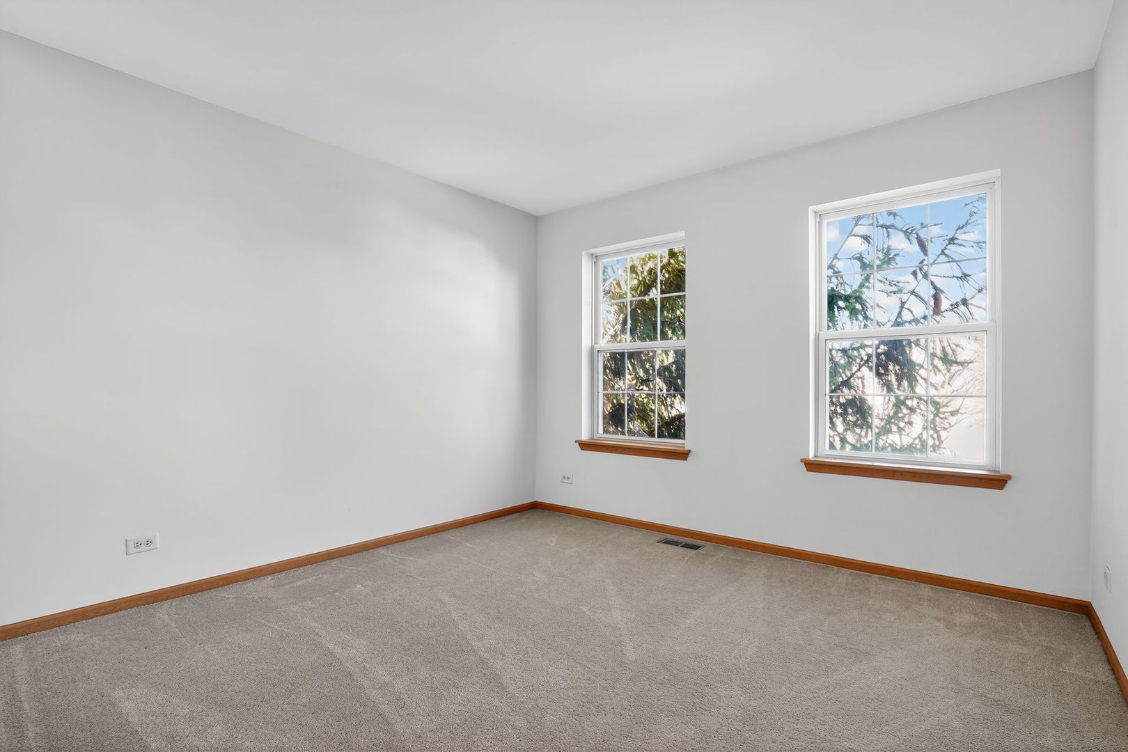 2722 Moraine Valley Road