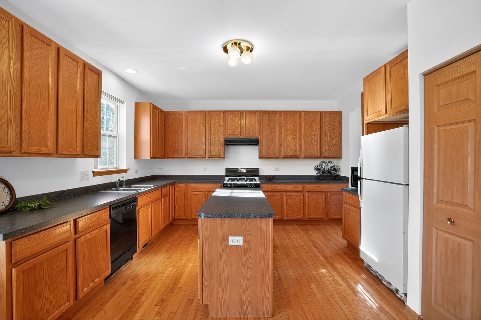 2722 Moraine Valley Road