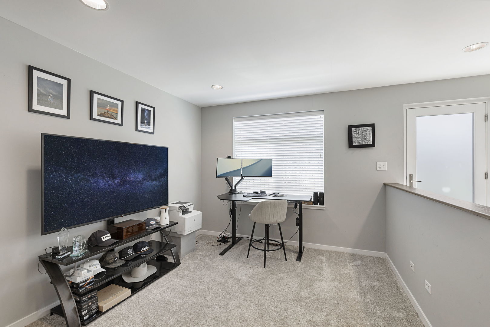 1830 N Winchester Avenue Unit: 105