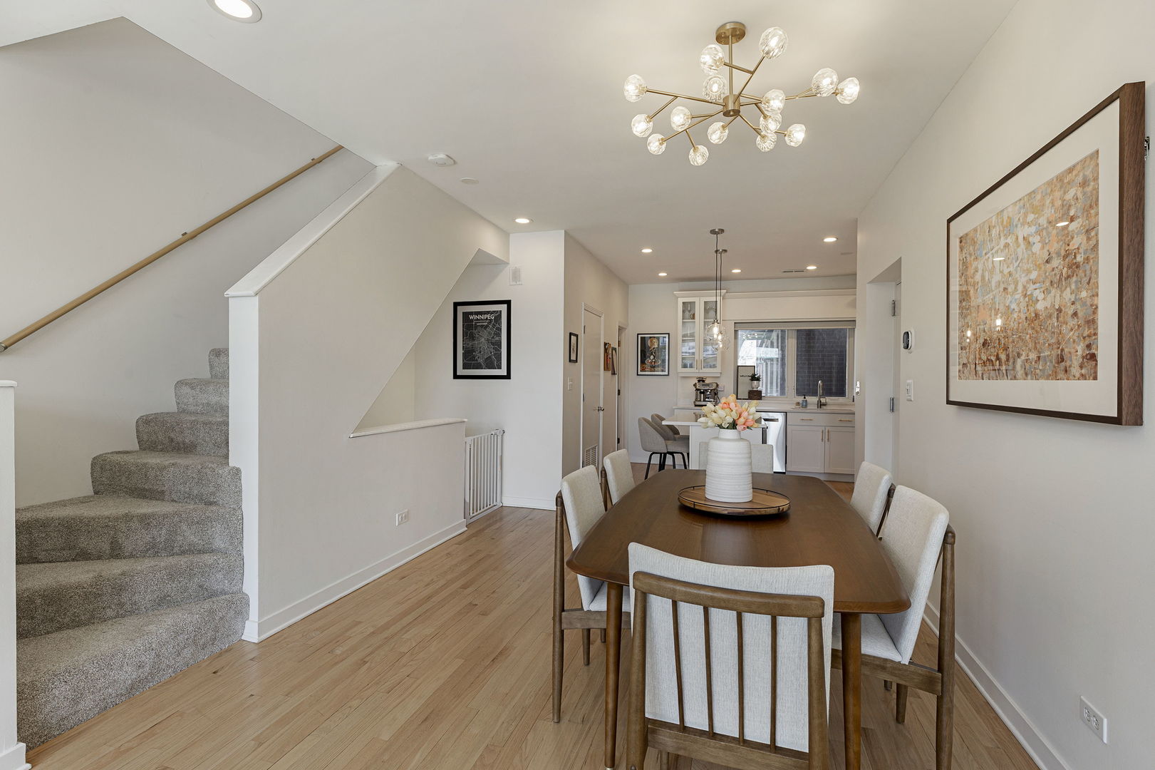 1830 N Winchester Avenue Unit: 105