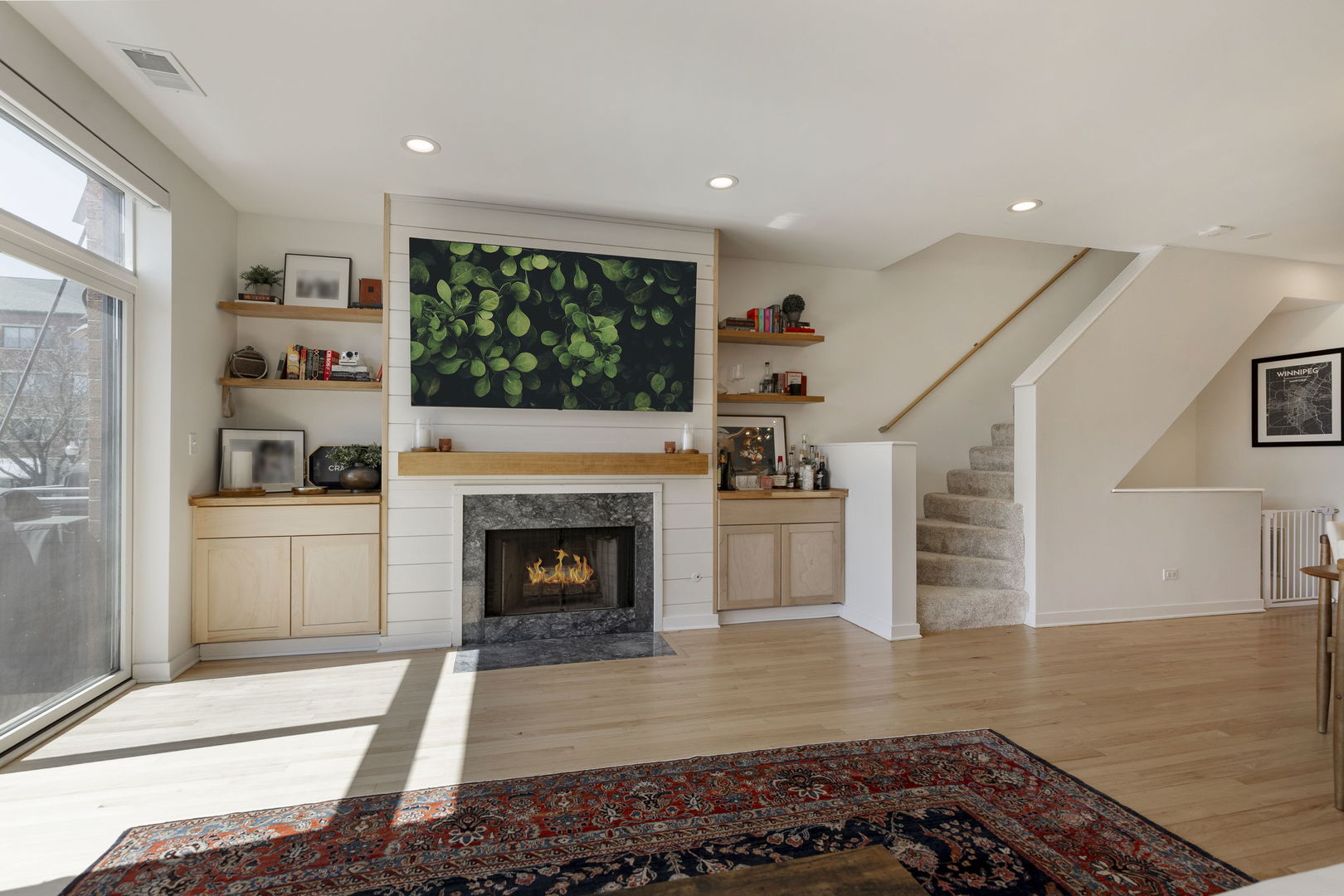 1830 N Winchester Avenue Unit: 105