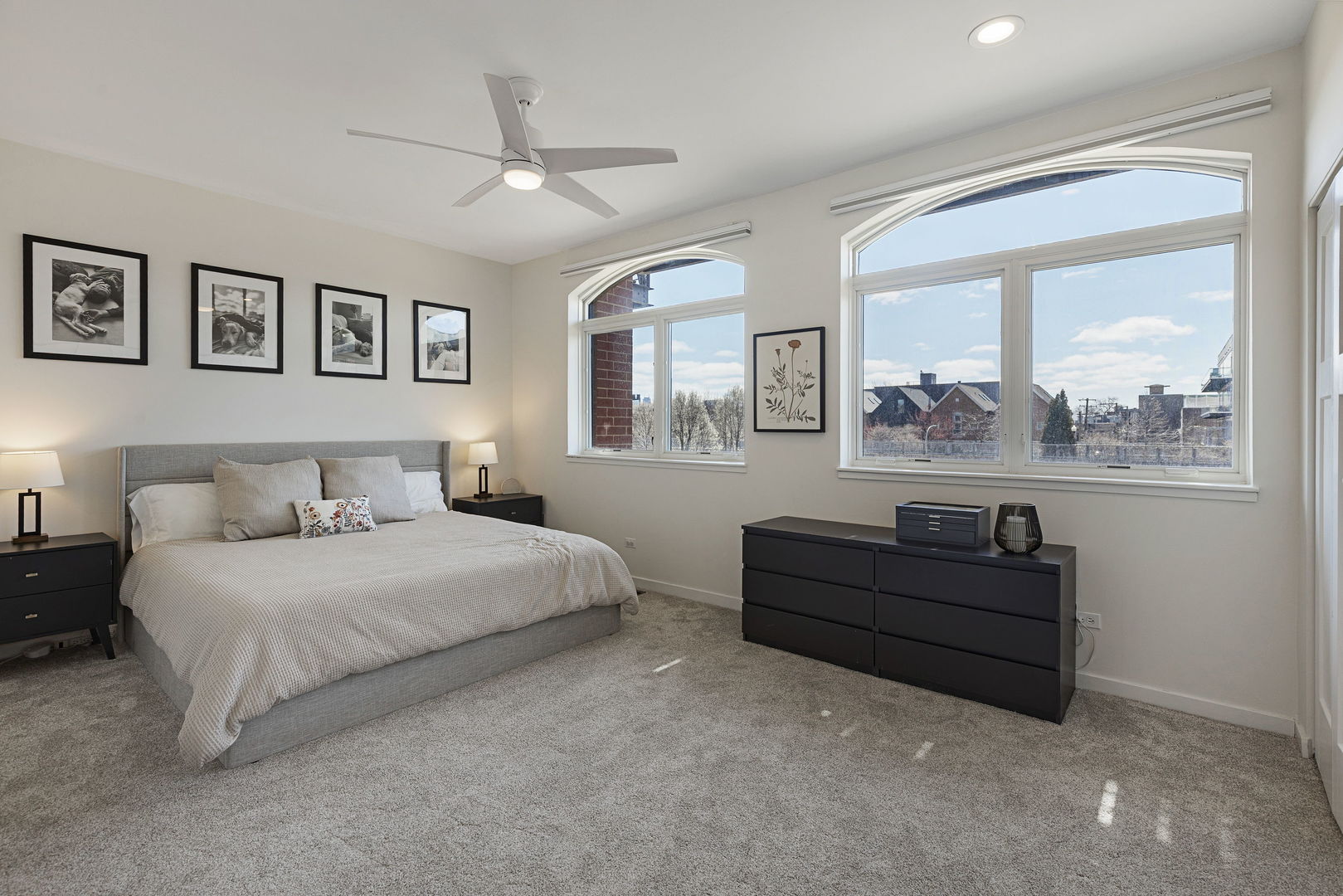 1830 N Winchester Avenue Unit: 105