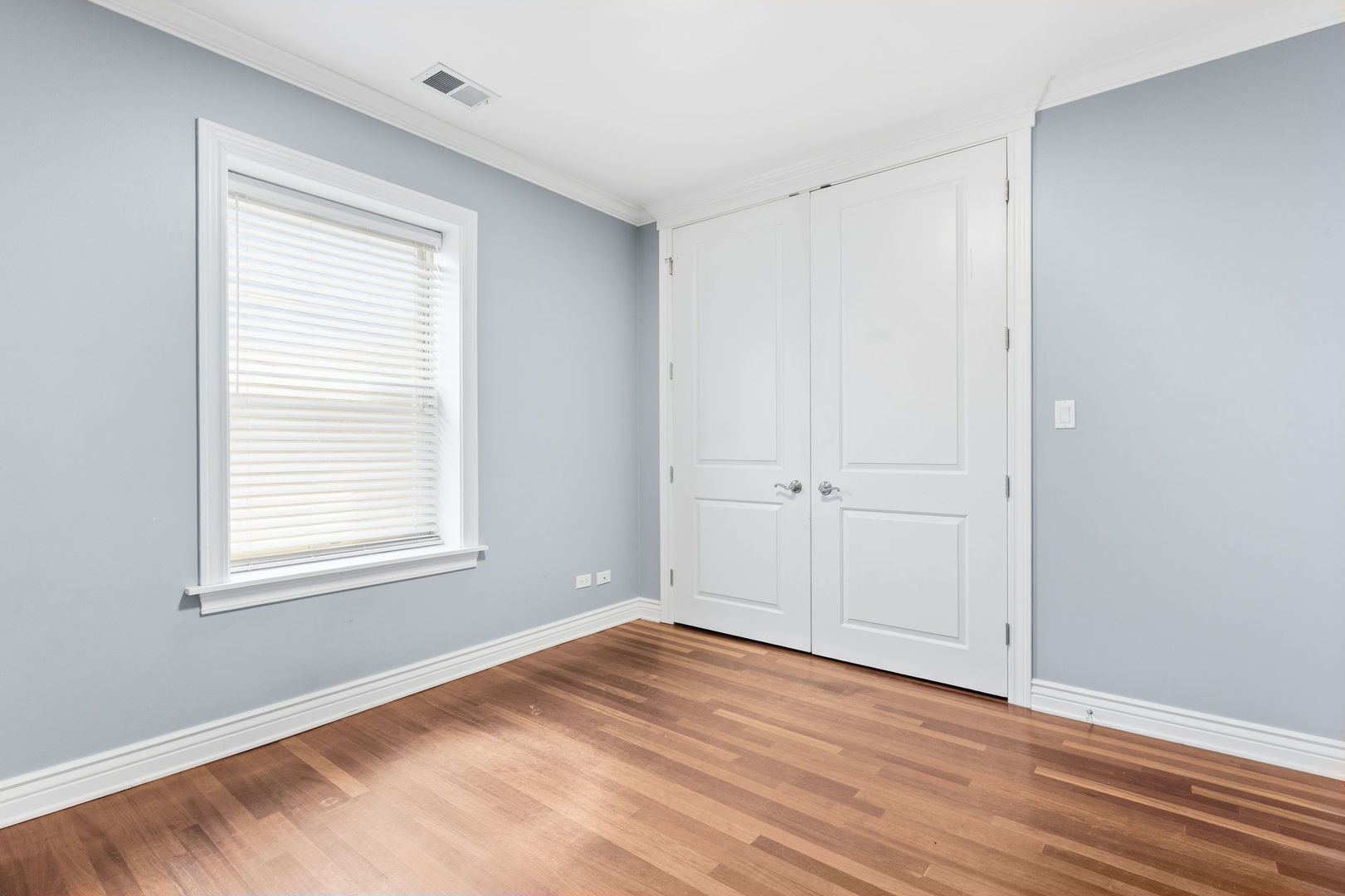 1744 W HENDERSON Street Unit: 2