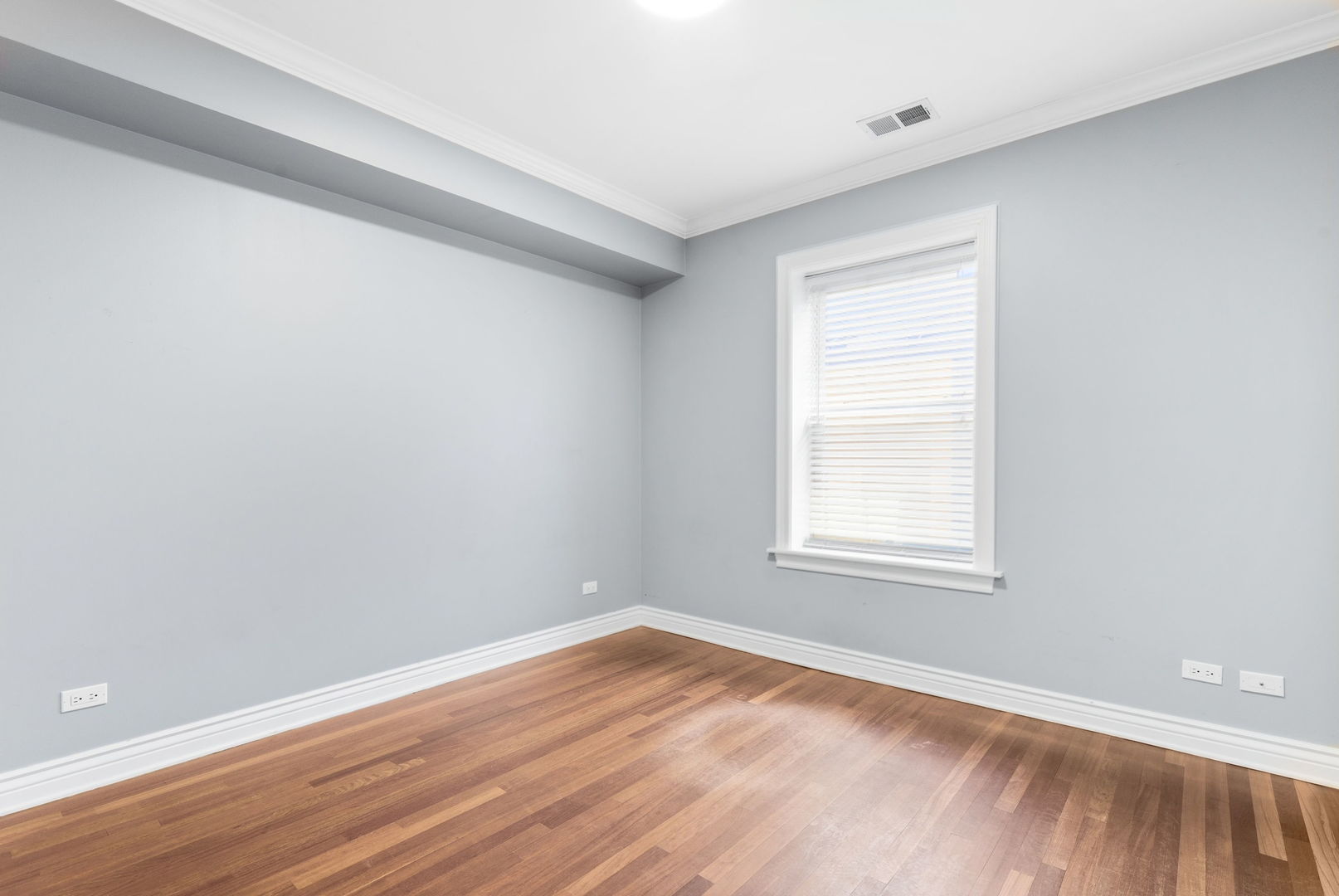 1744 W HENDERSON Street Unit: 2