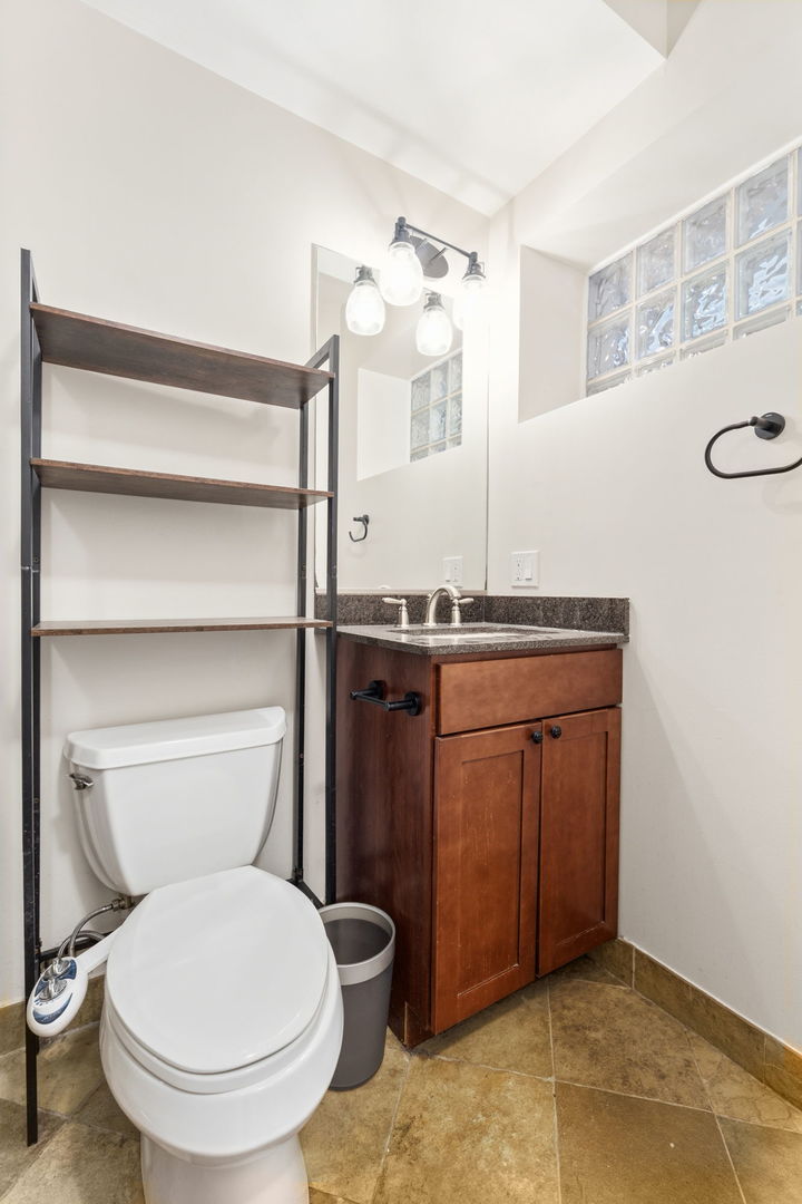 1744 W HENDERSON Street Unit: 2