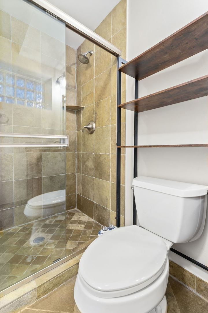 1744 W HENDERSON Street Unit: 2