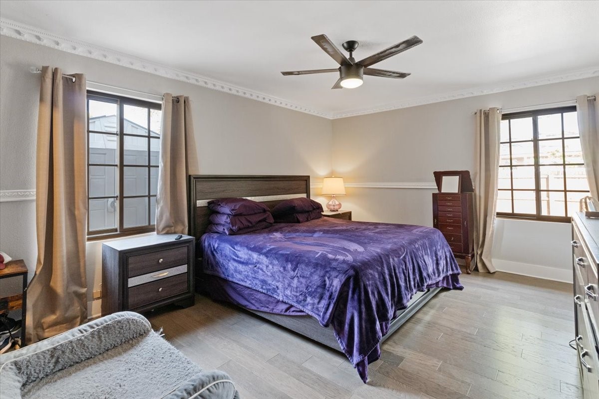 1113 Edwards Court S