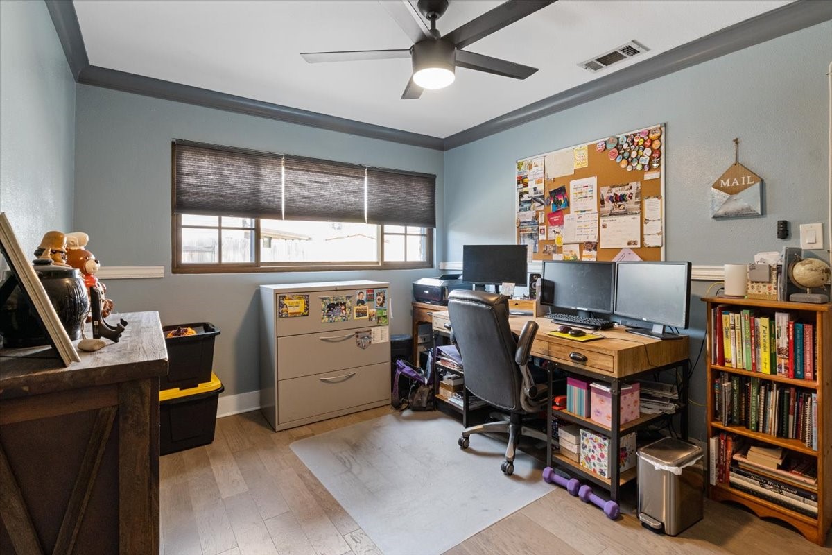 1113 Edwards Court S