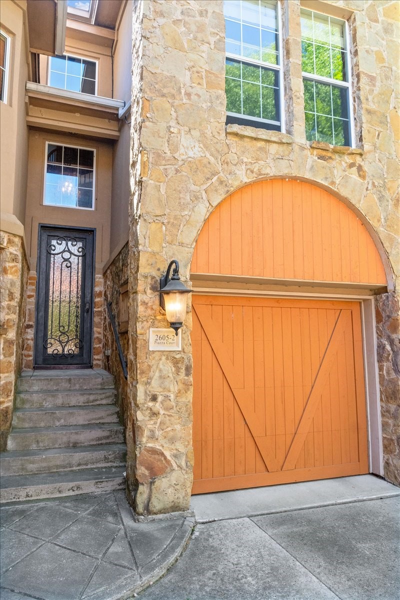 2605 Piazza Court 2