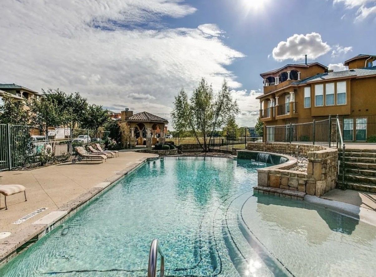 2605 Piazza Court 2