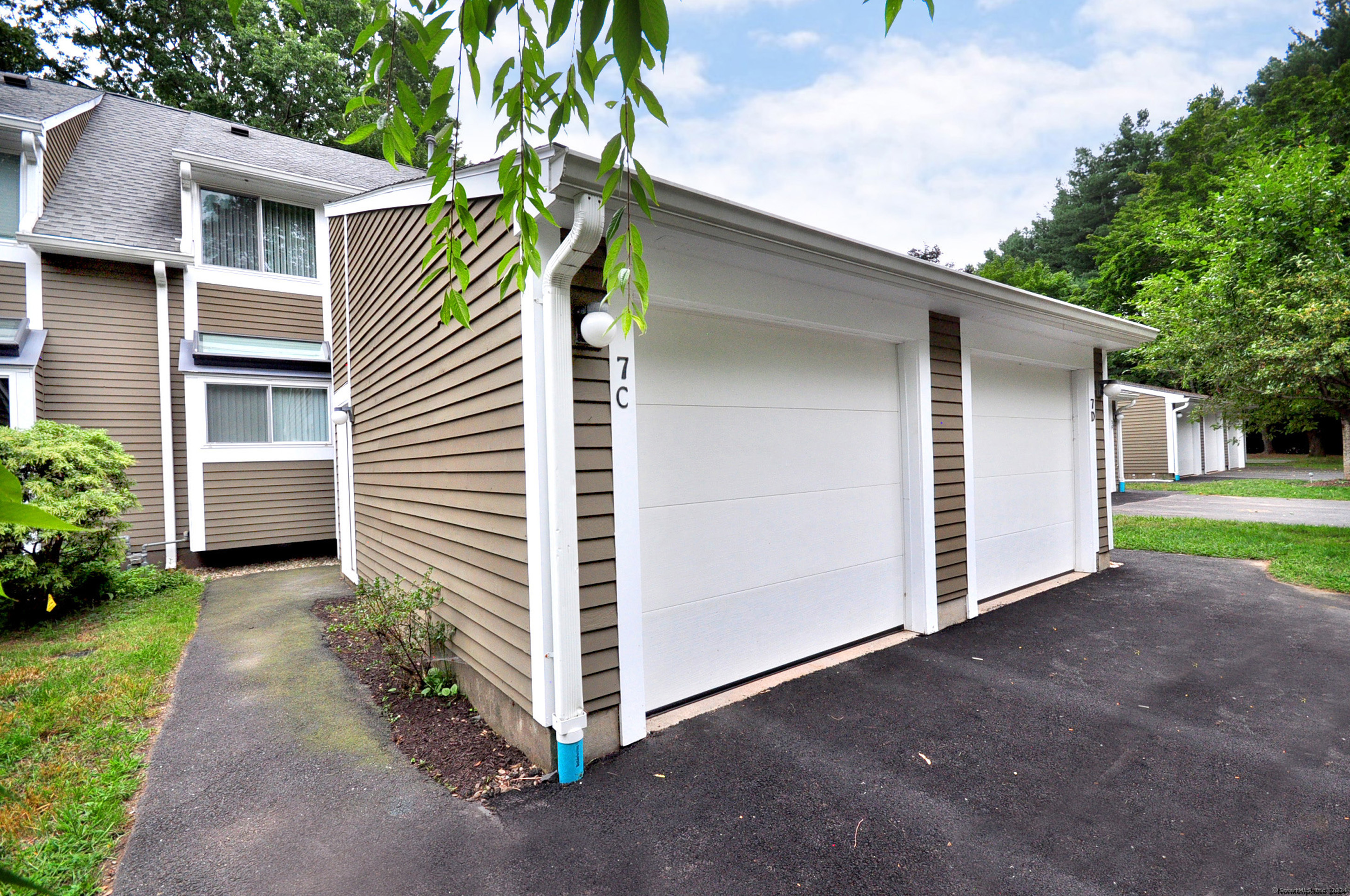 126 Hopmeadow Street APT 7C