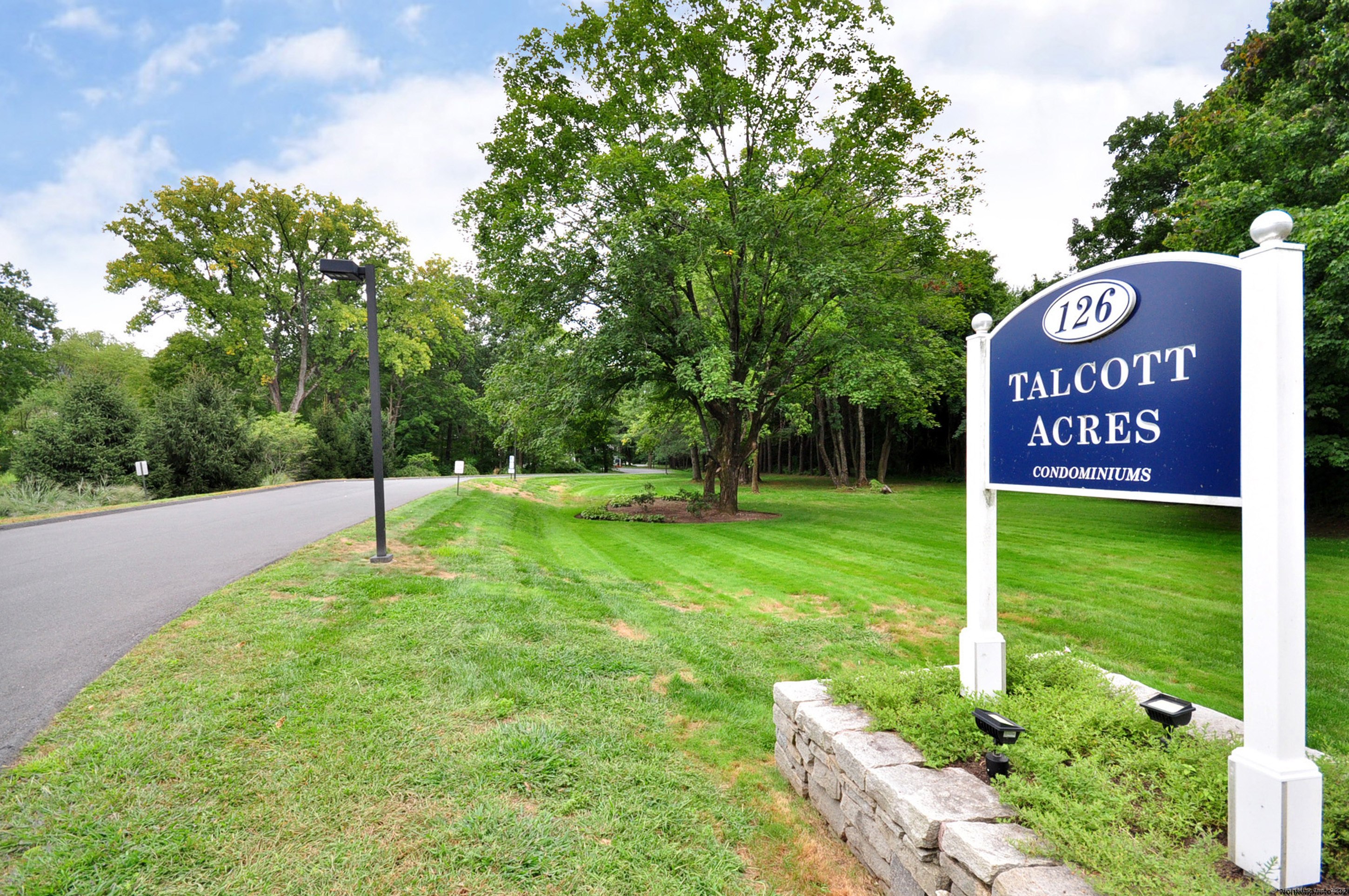 126 Hopmeadow Street APT 7C