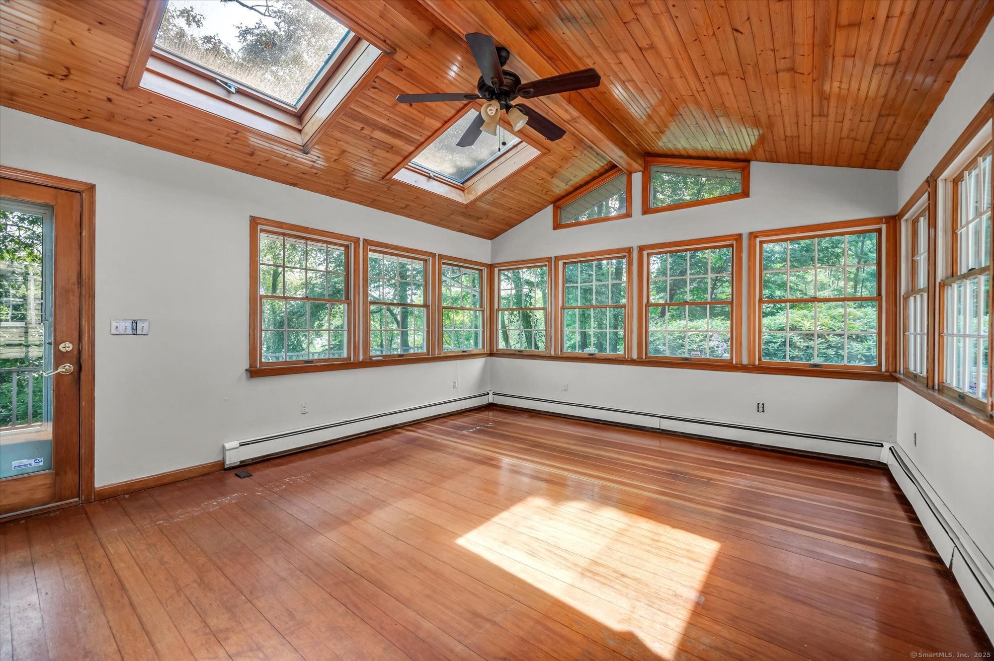421 Hemlock Point Drive