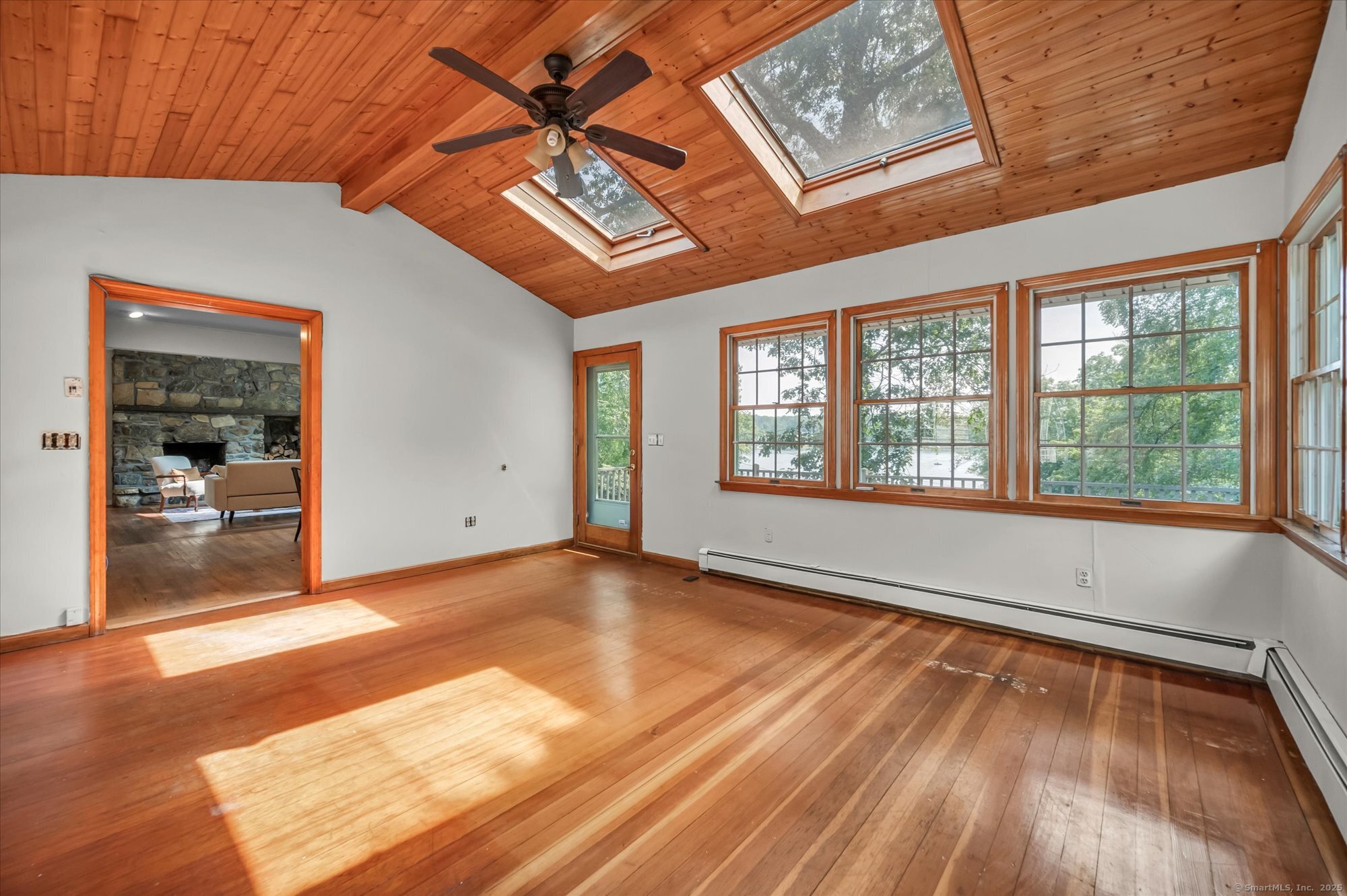 421 Hemlock Point Drive