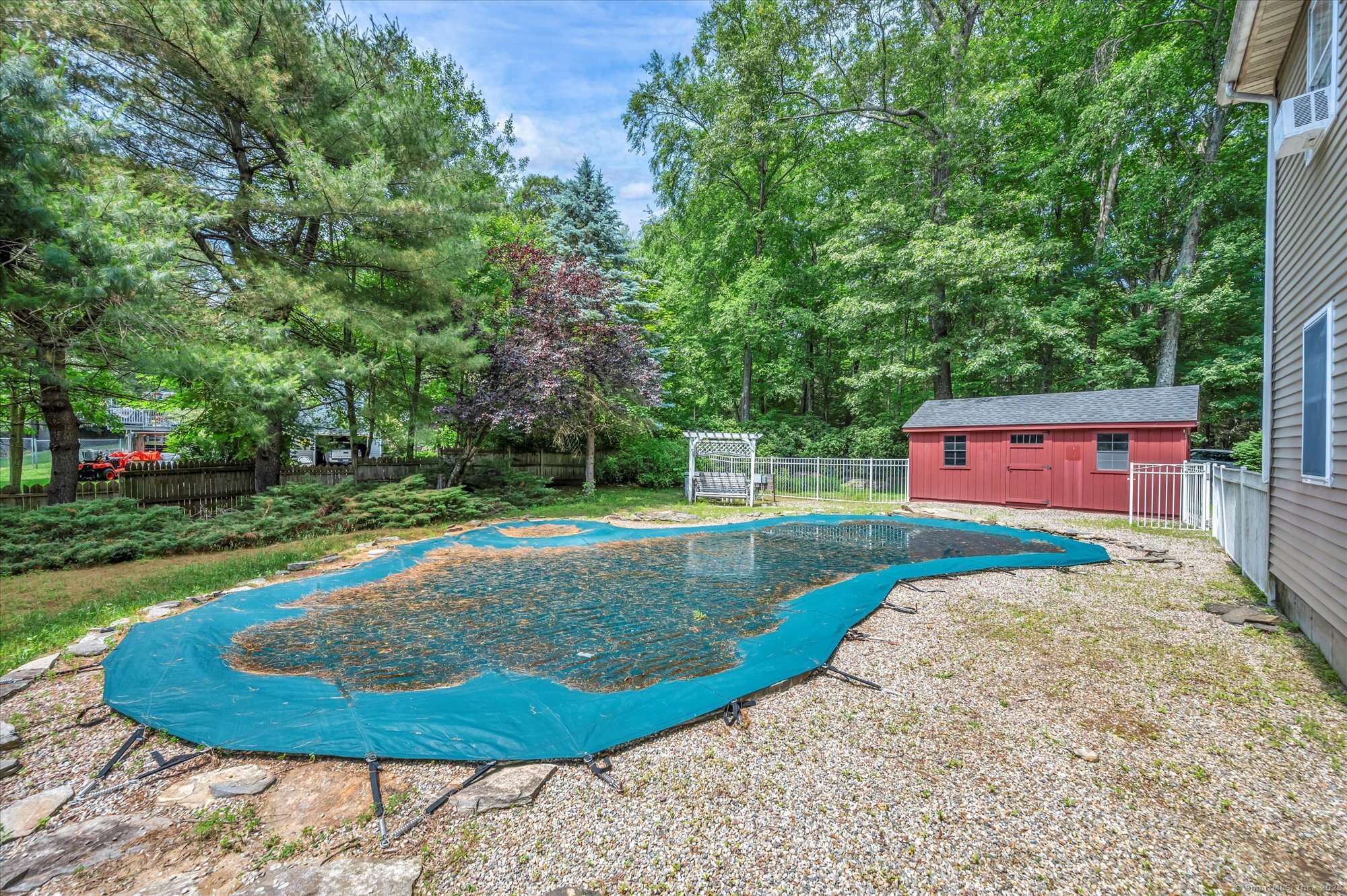 421 Hemlock Point Drive