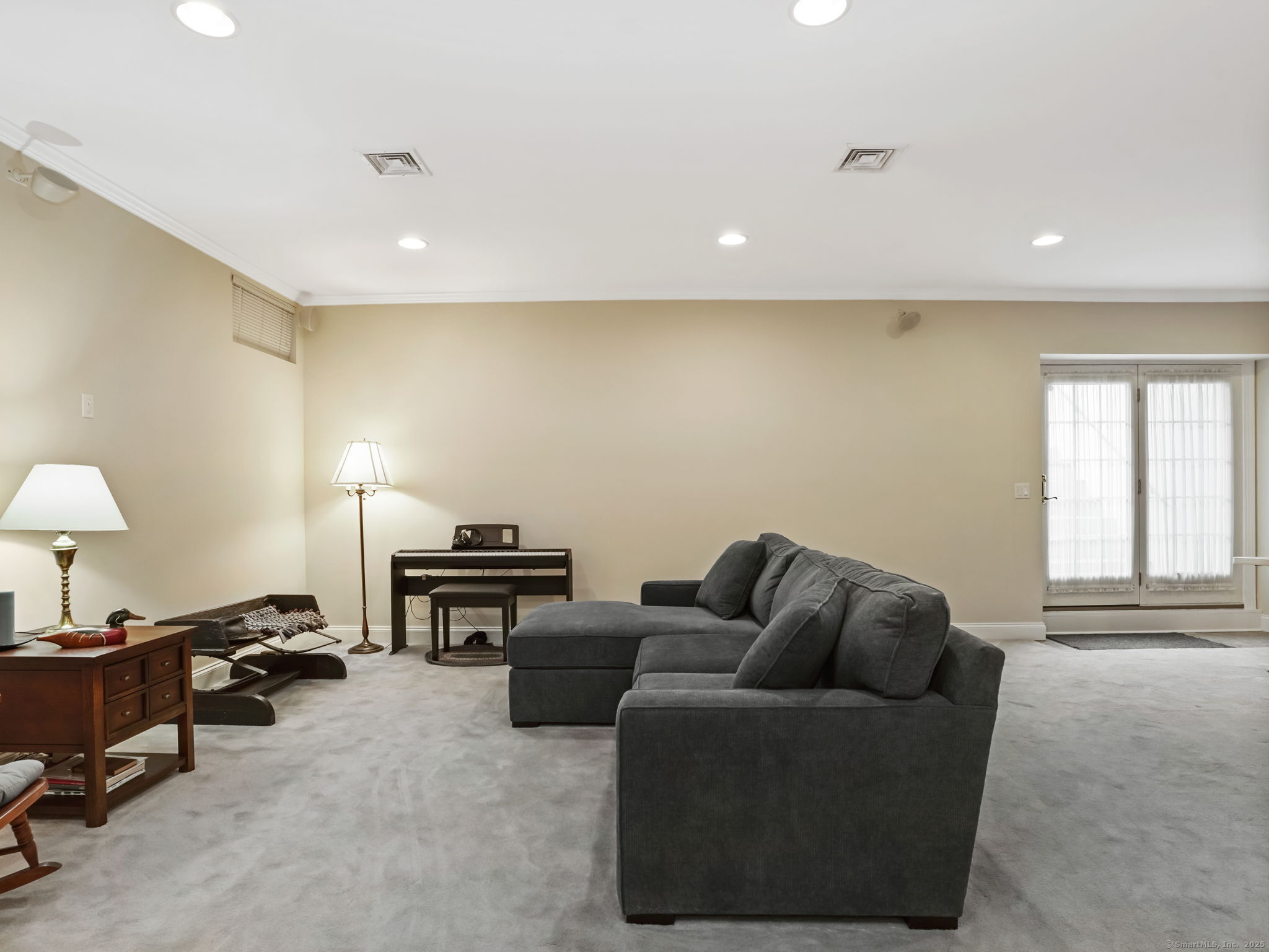 7 Regency Circle 7