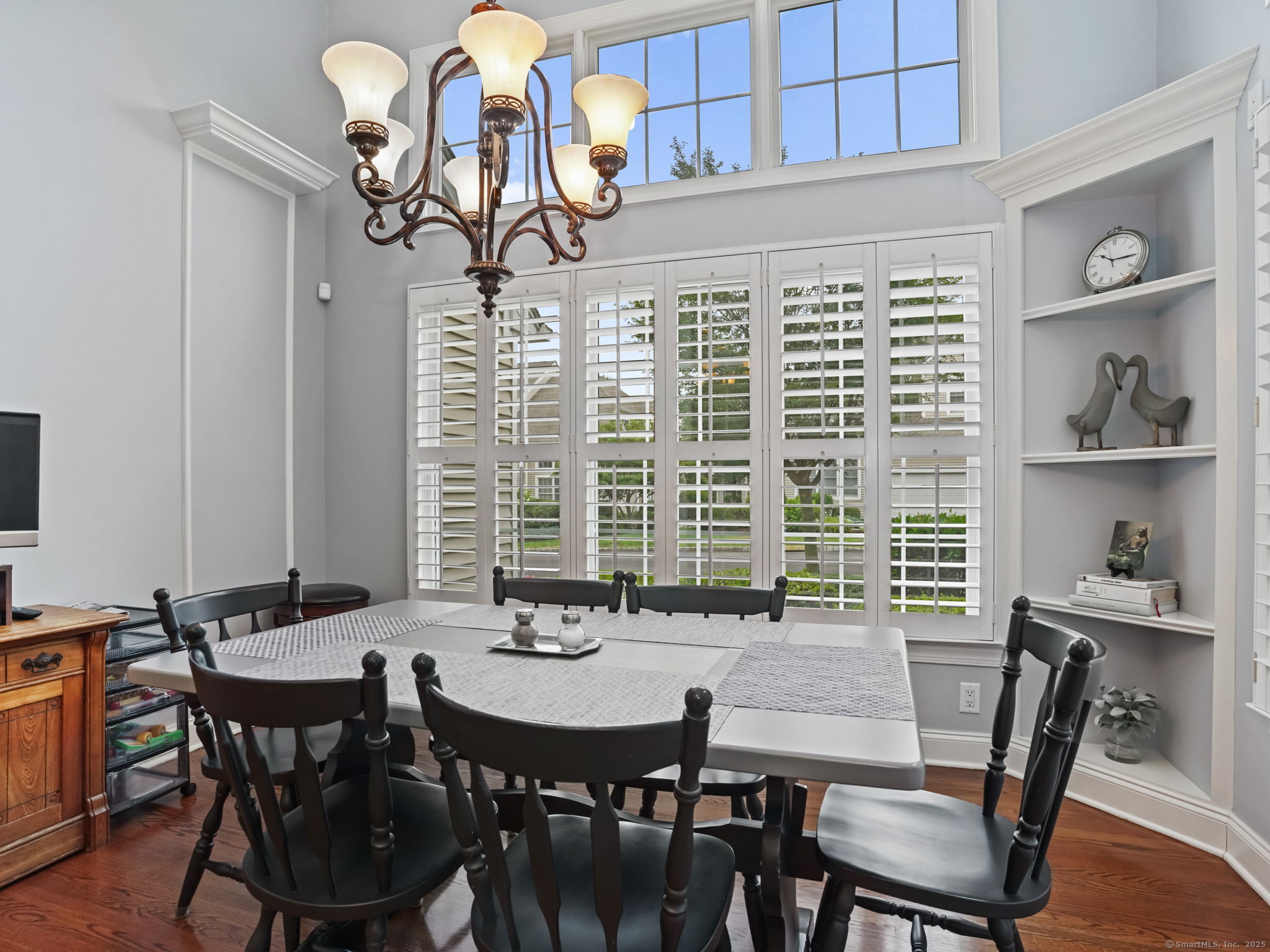 7 Regency Circle 7