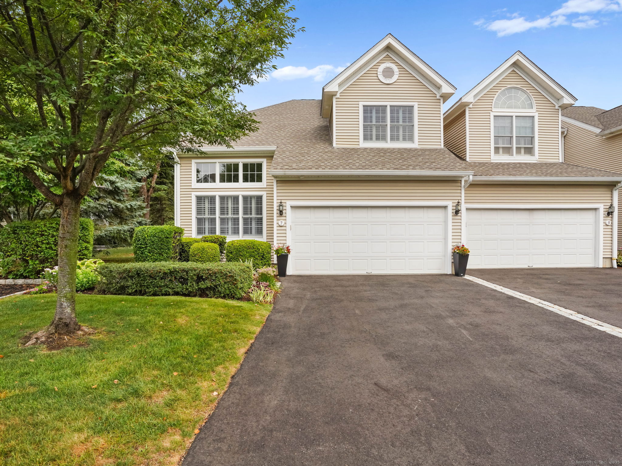 7 Regency Circle 7