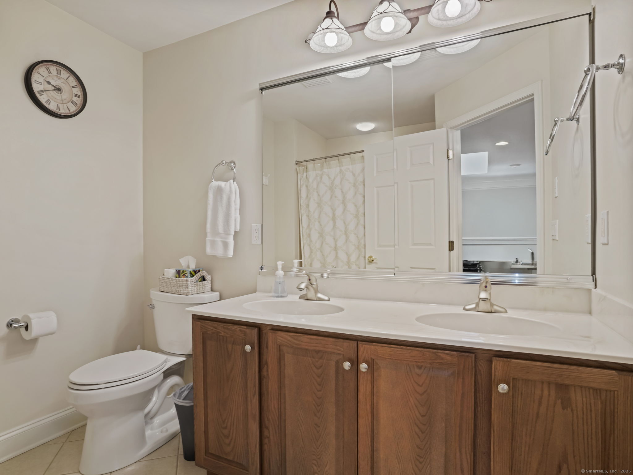 7 Regency Circle 7