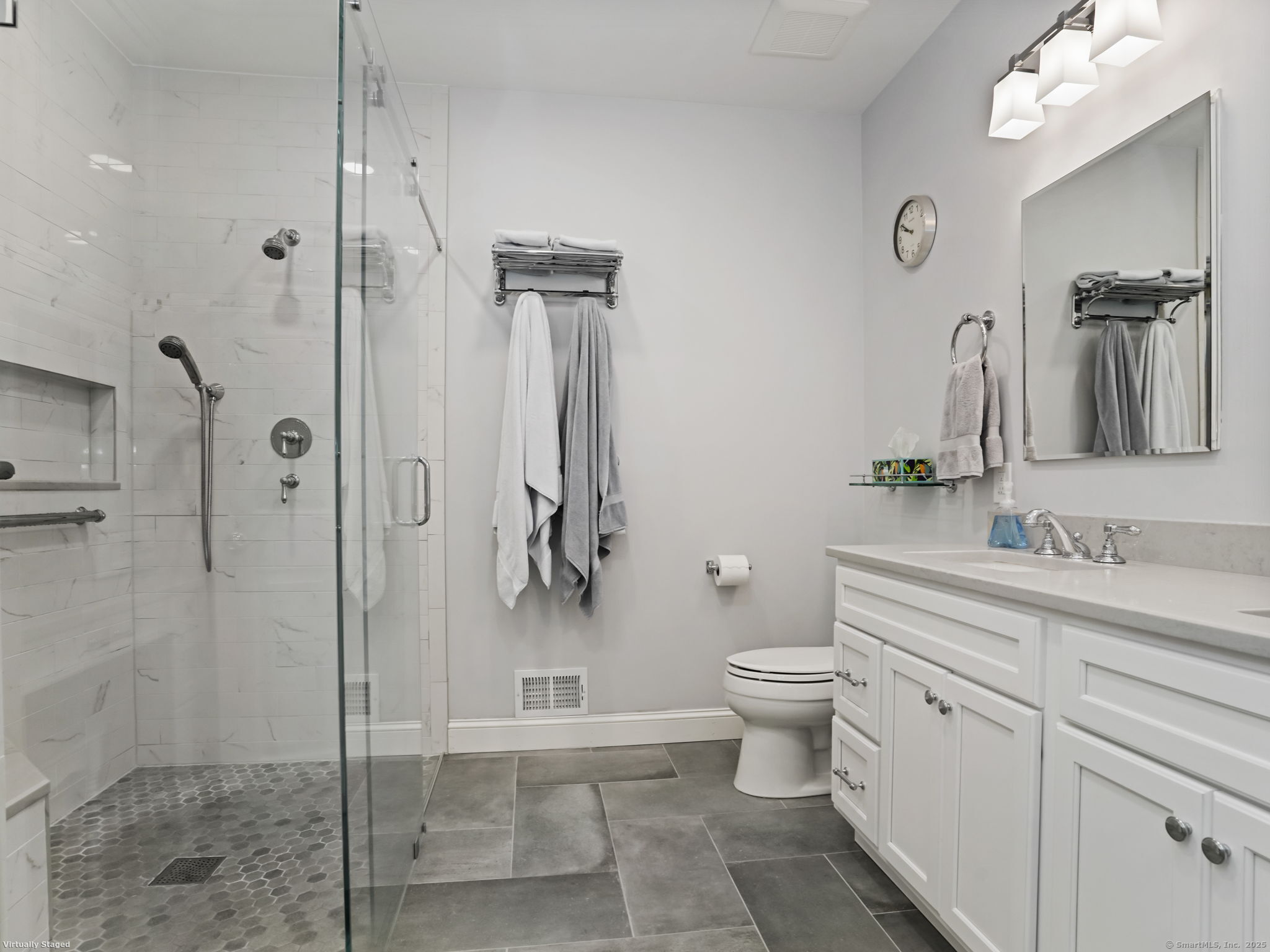 7 Regency Circle 7