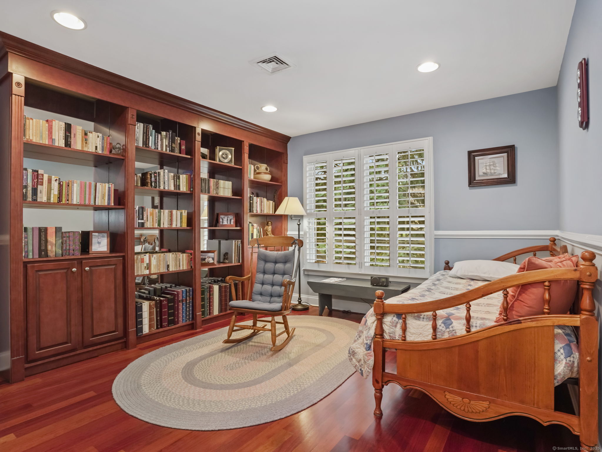 7 Regency Circle 7