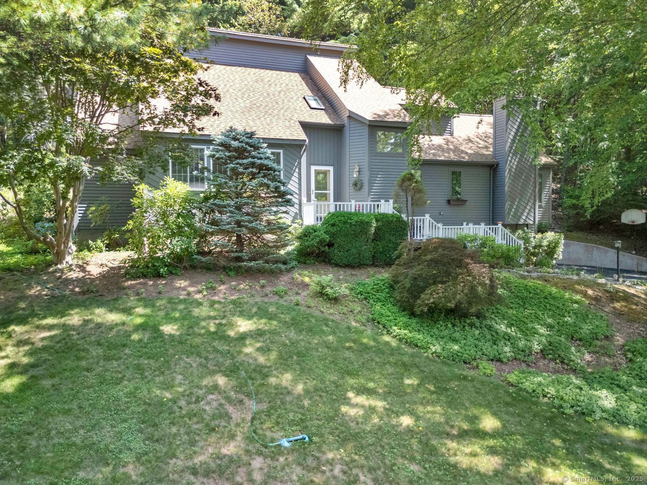80 Greentree Drive