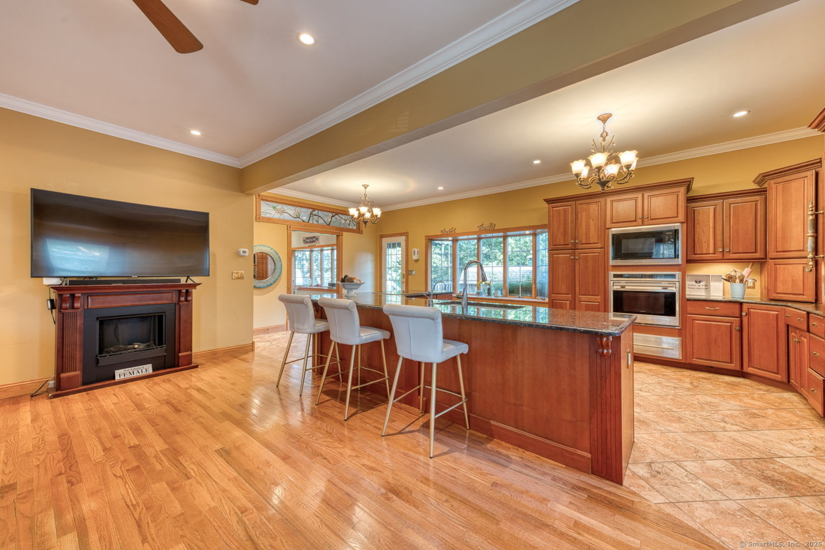 35 Niles Road