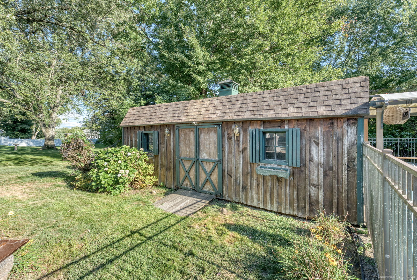35 Niles Road