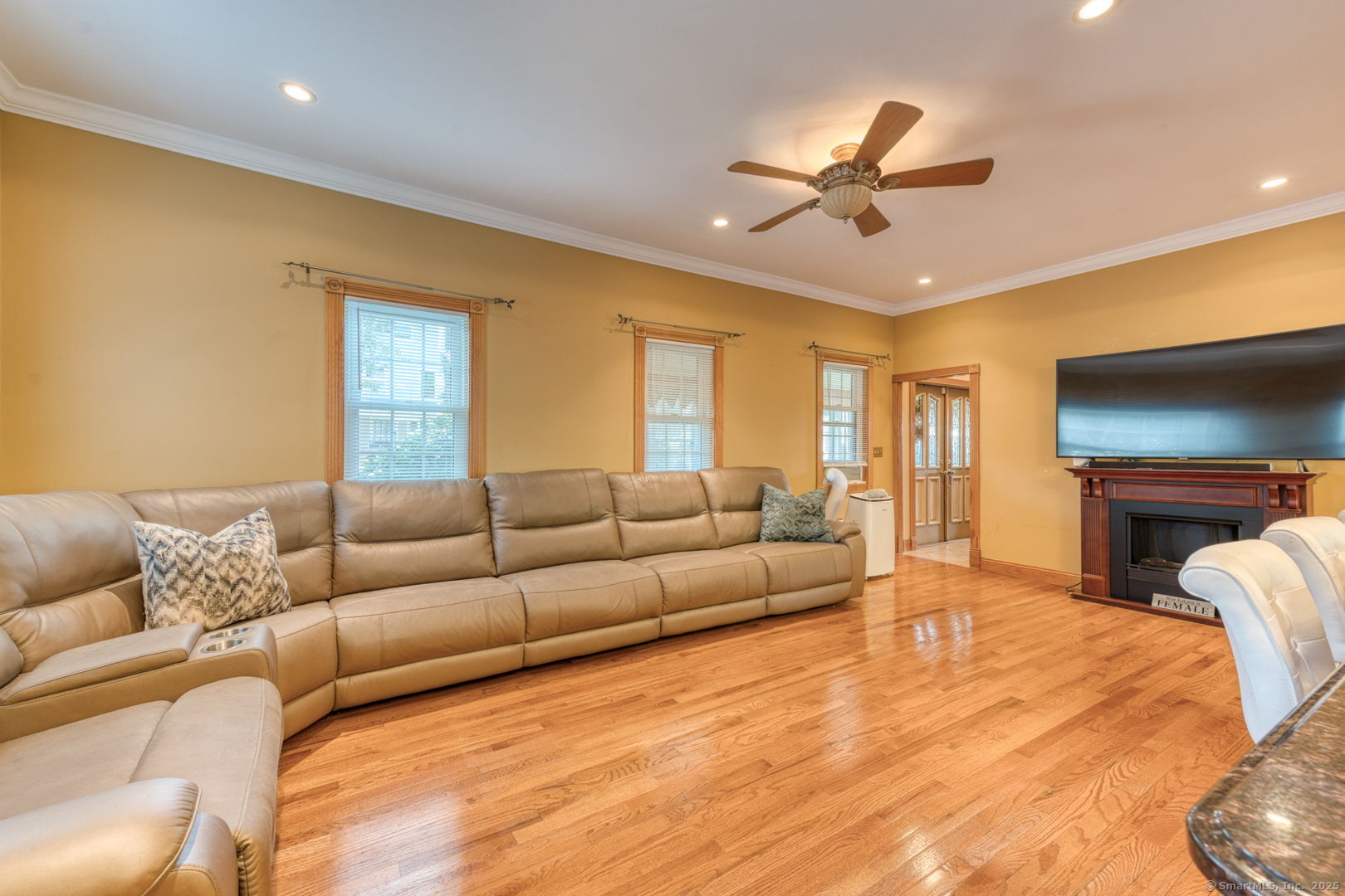35 Niles Road