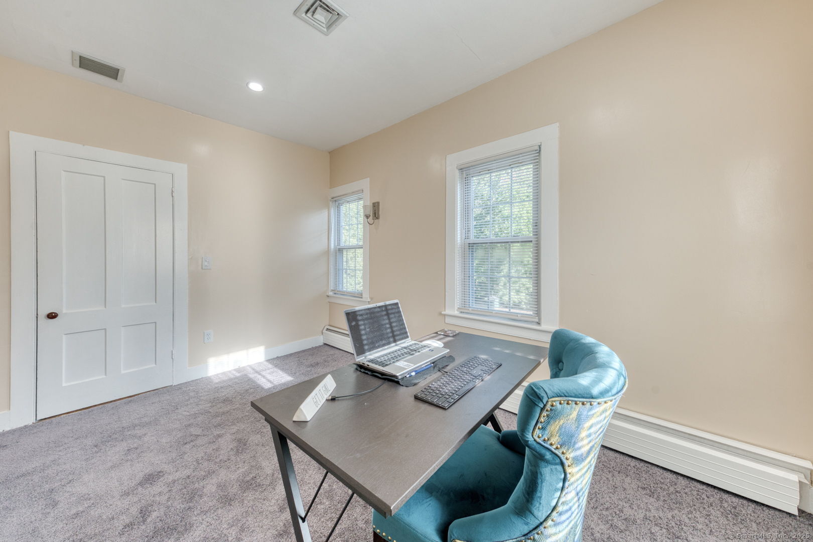 35 Niles Road