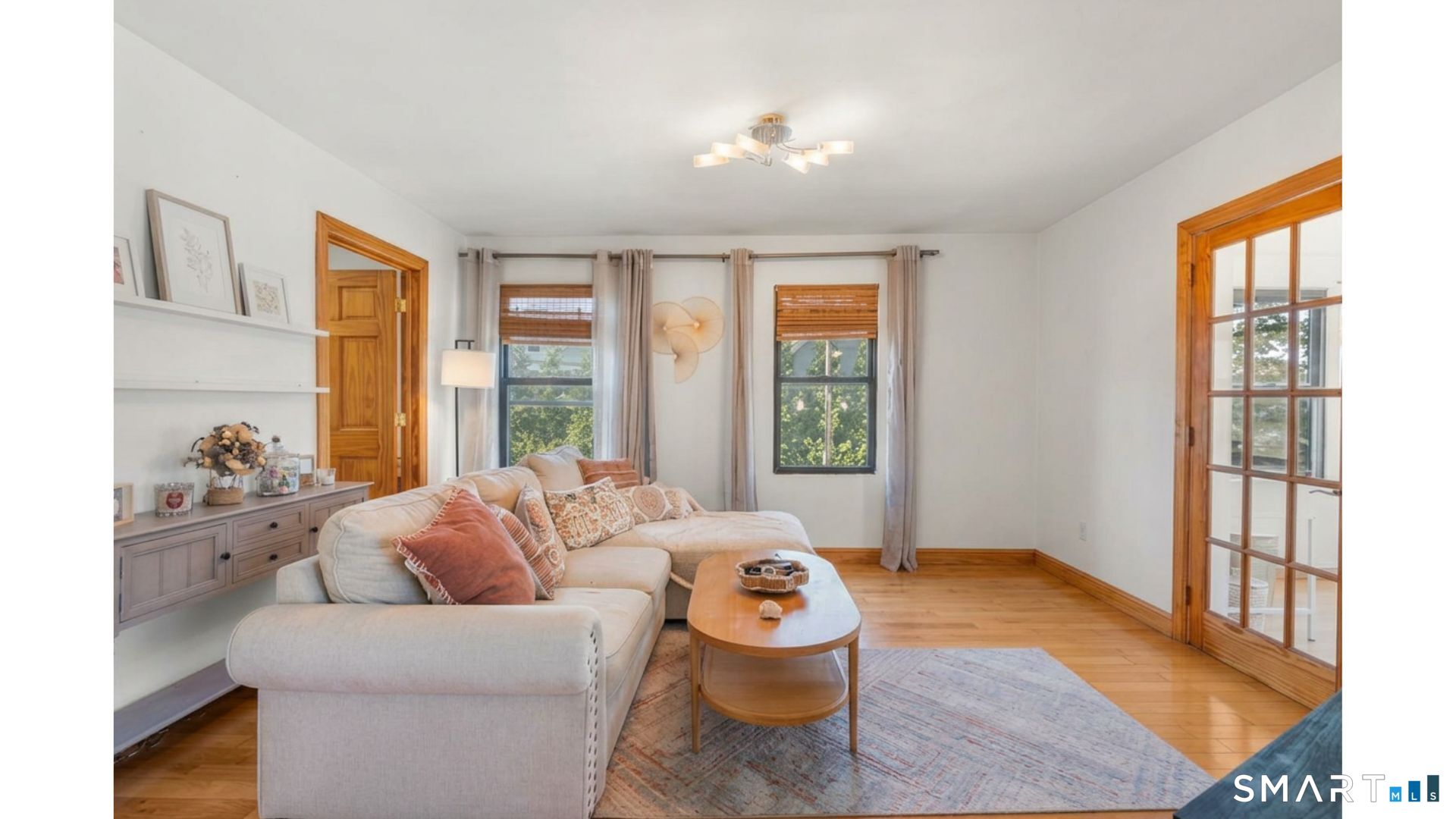 112 Colonial Road