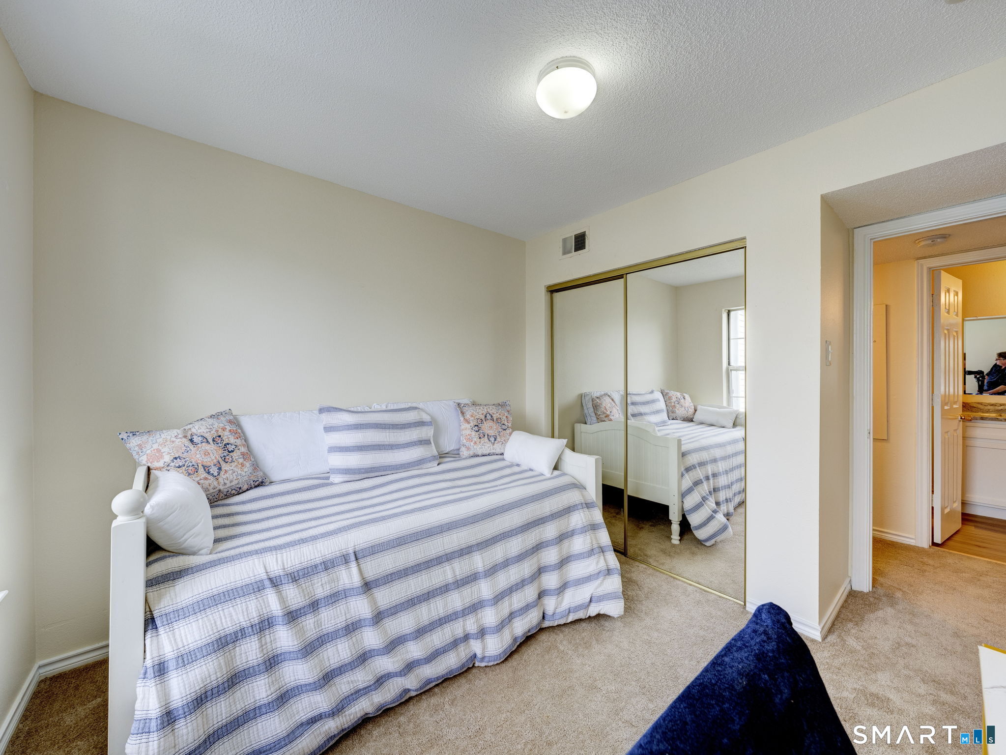 31 High Street Unit: 5307