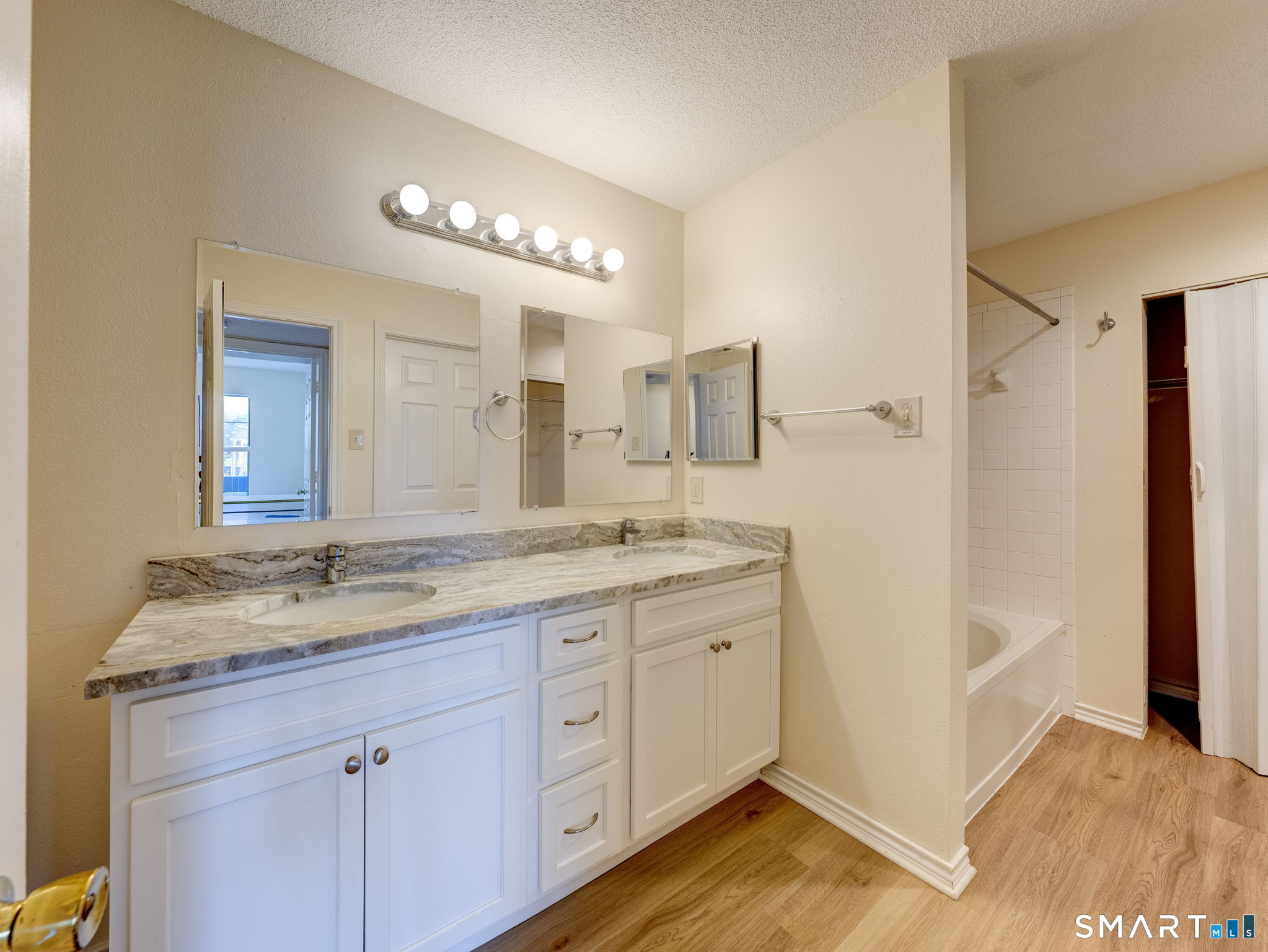 31 High Street Unit: 5307