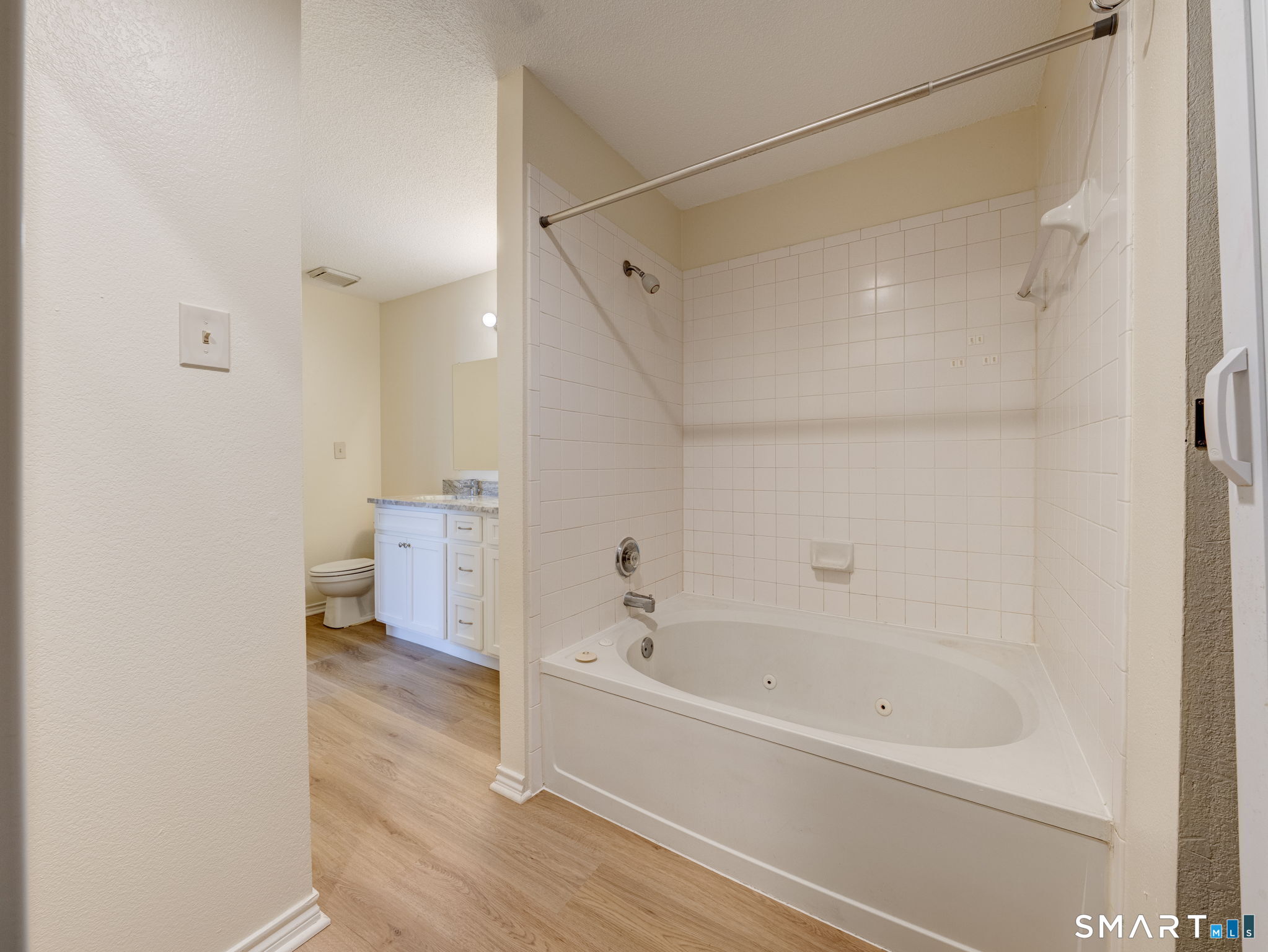 31 High Street Unit: 5307
