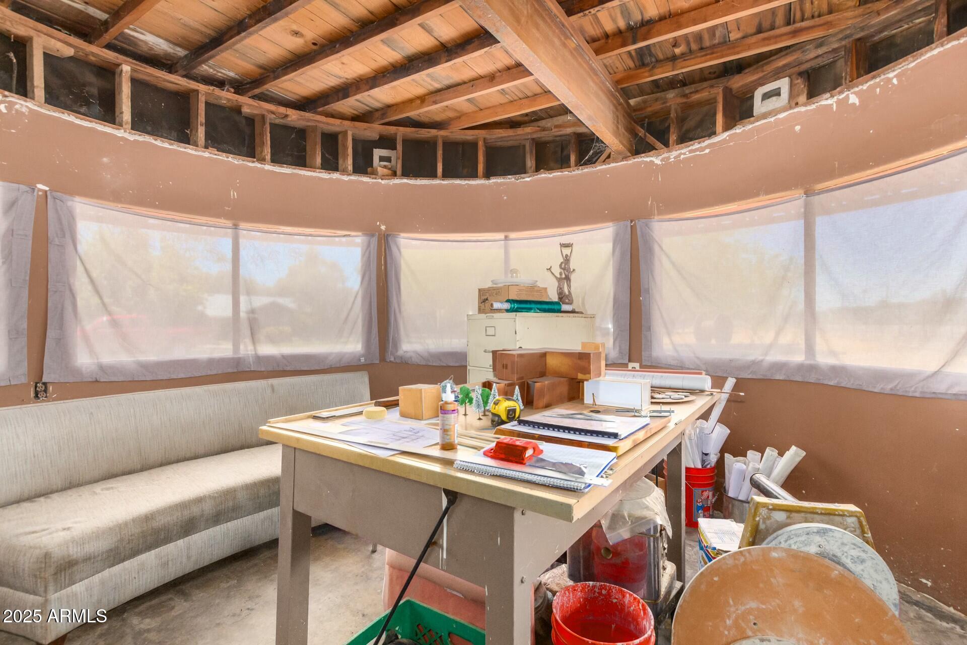 330 W MINNEZONA Avenue