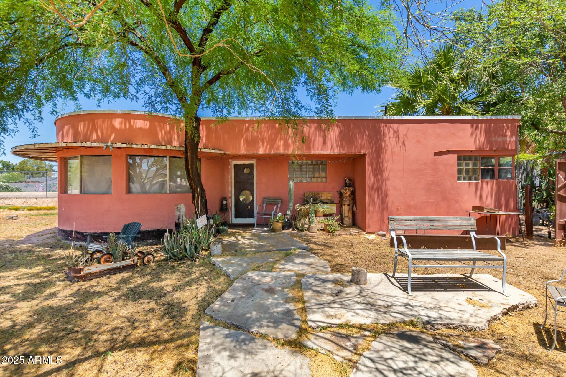 330 W MINNEZONA Avenue