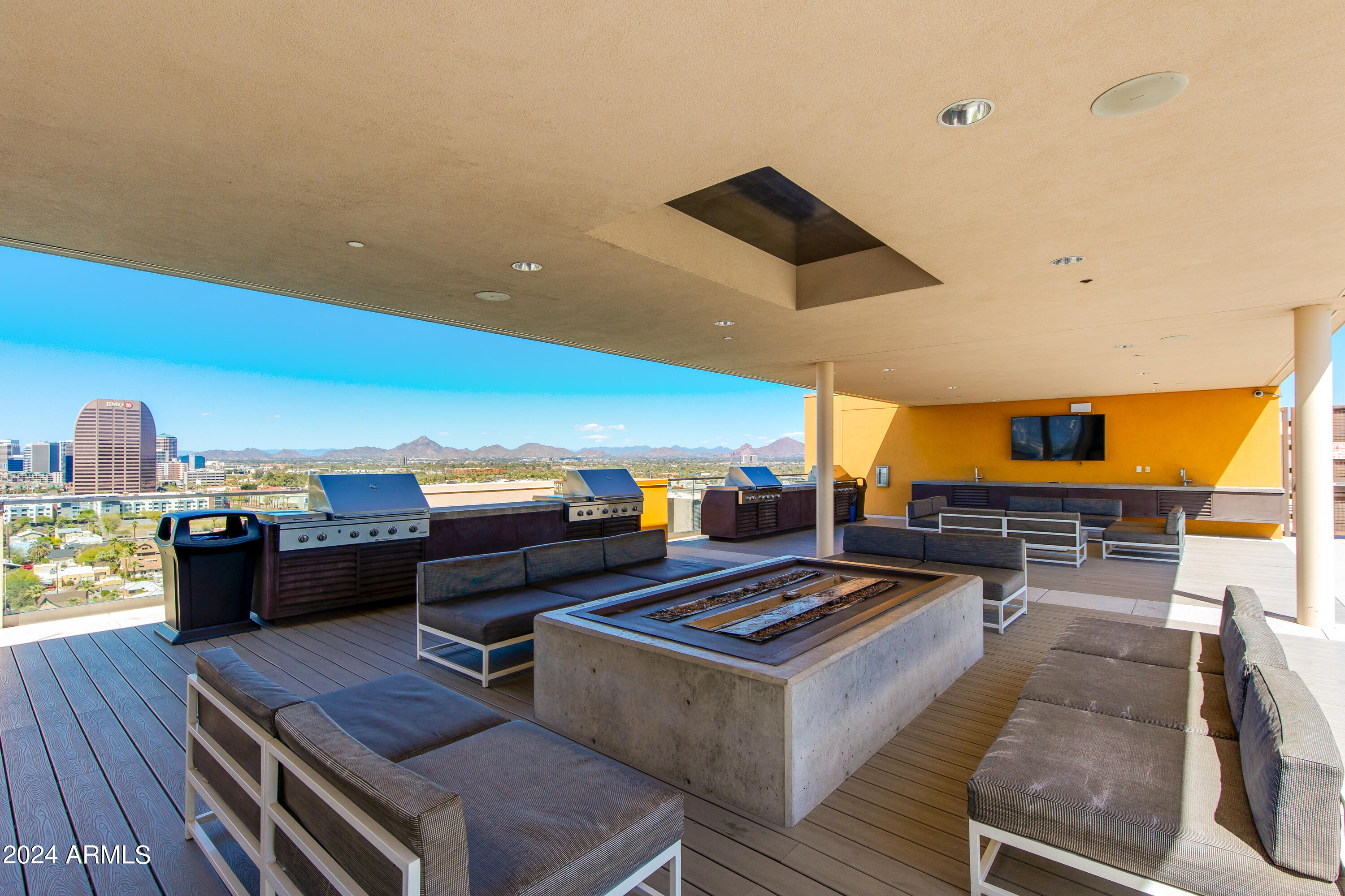 200 W PORTLAND Street, 511