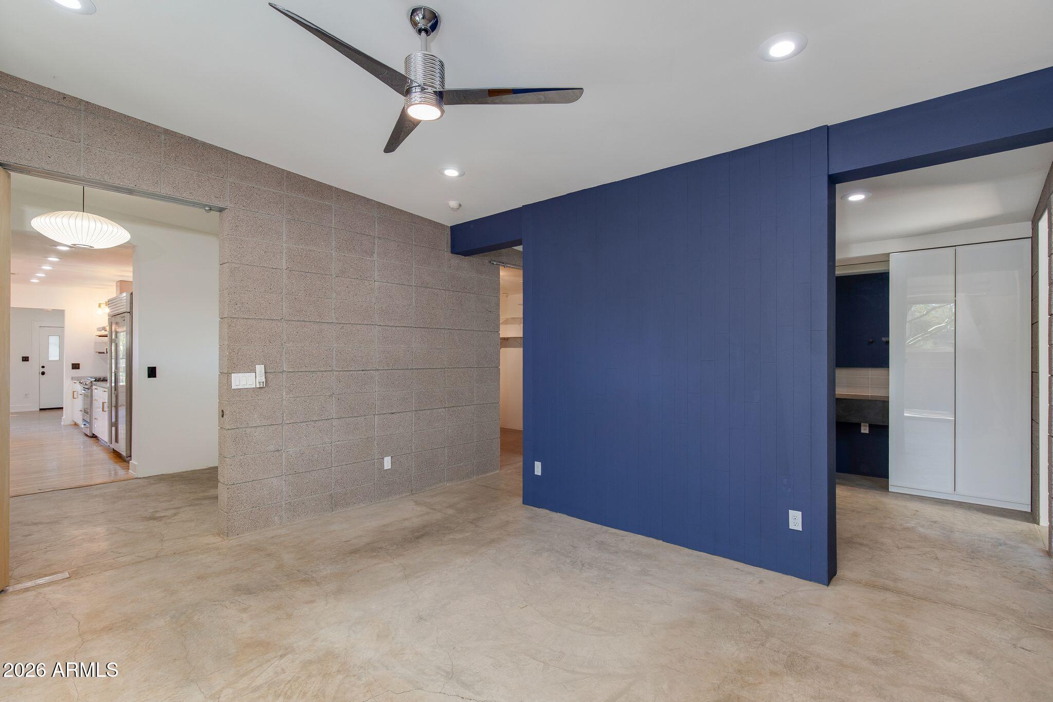 1302 W CULVER Street