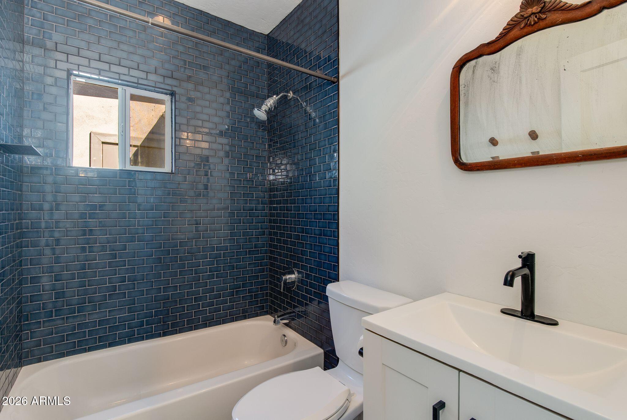 1302 W CULVER Street