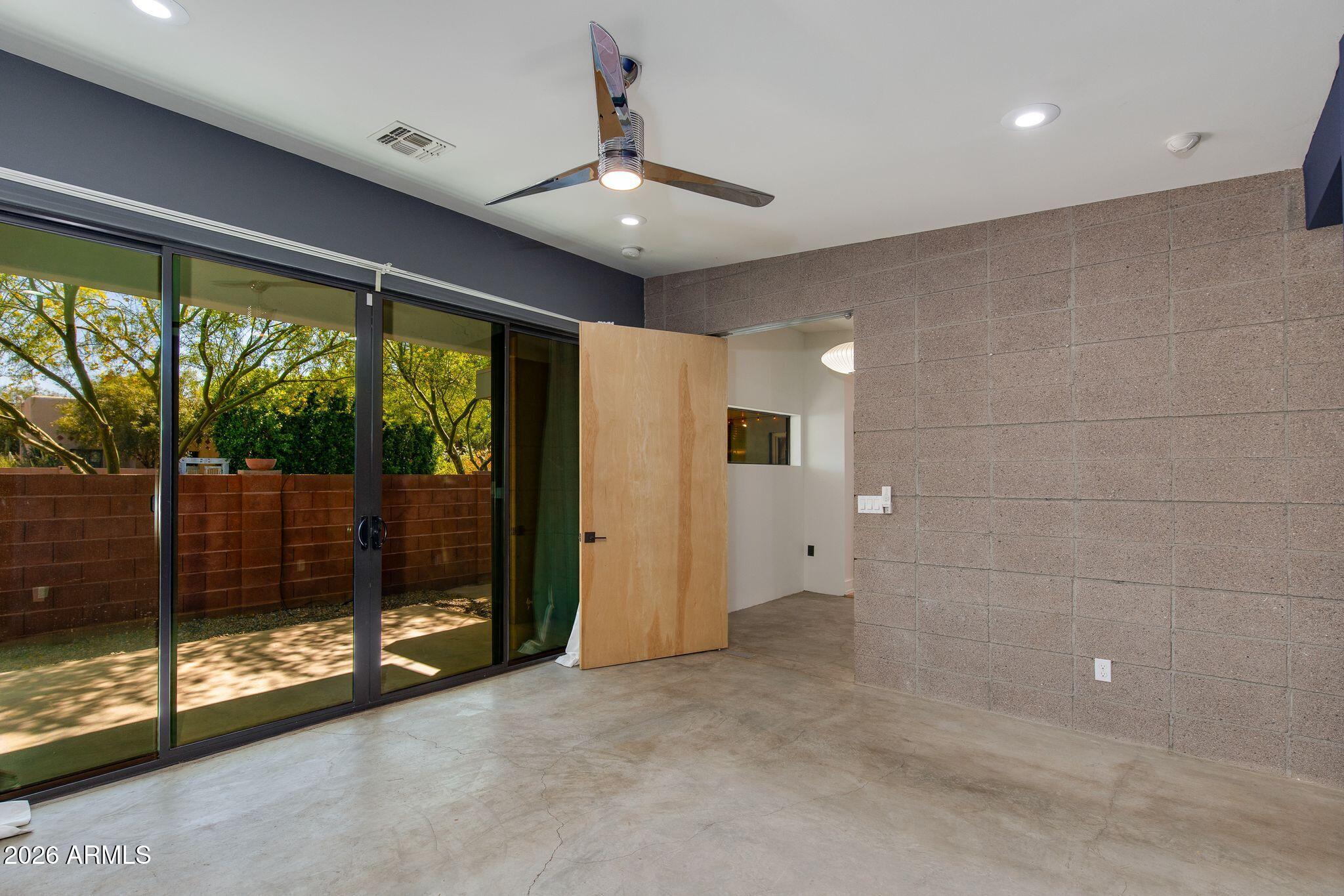 1302 W CULVER Street