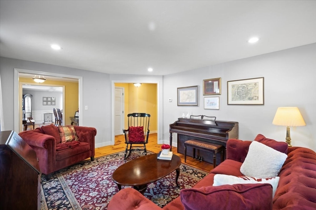 75 Oak Ridge Cir