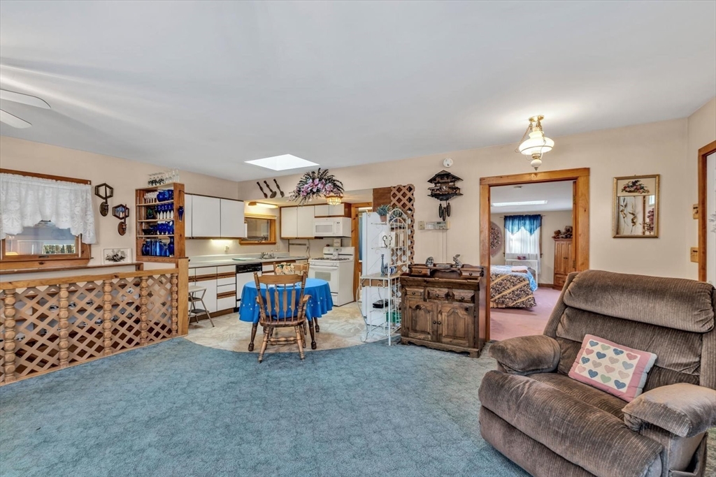 5 Monteiro St