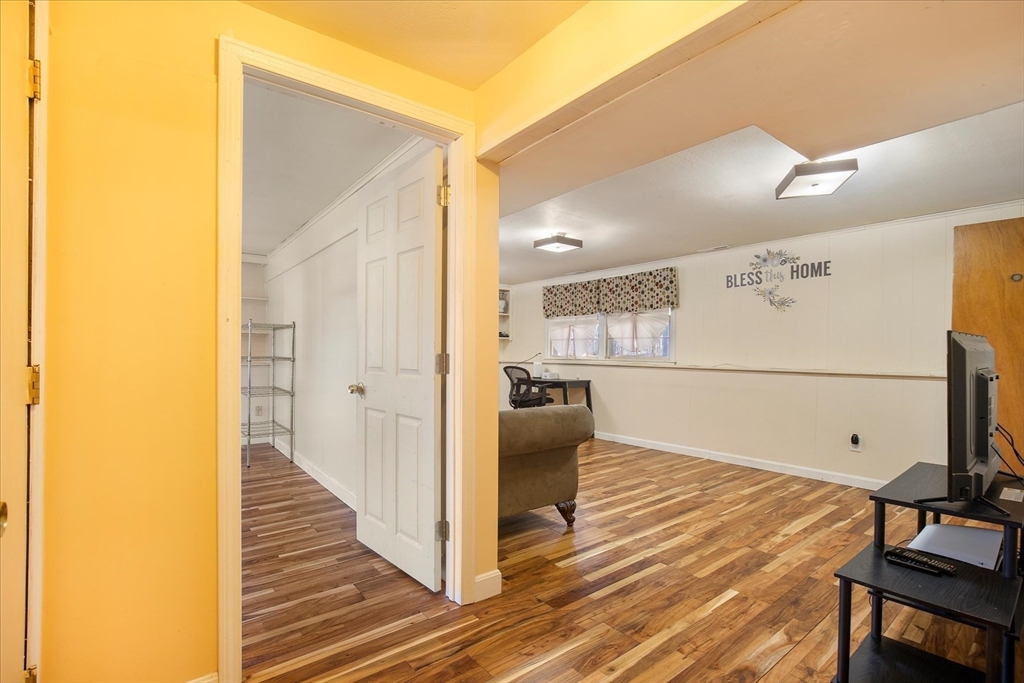 20 Westlea Ter